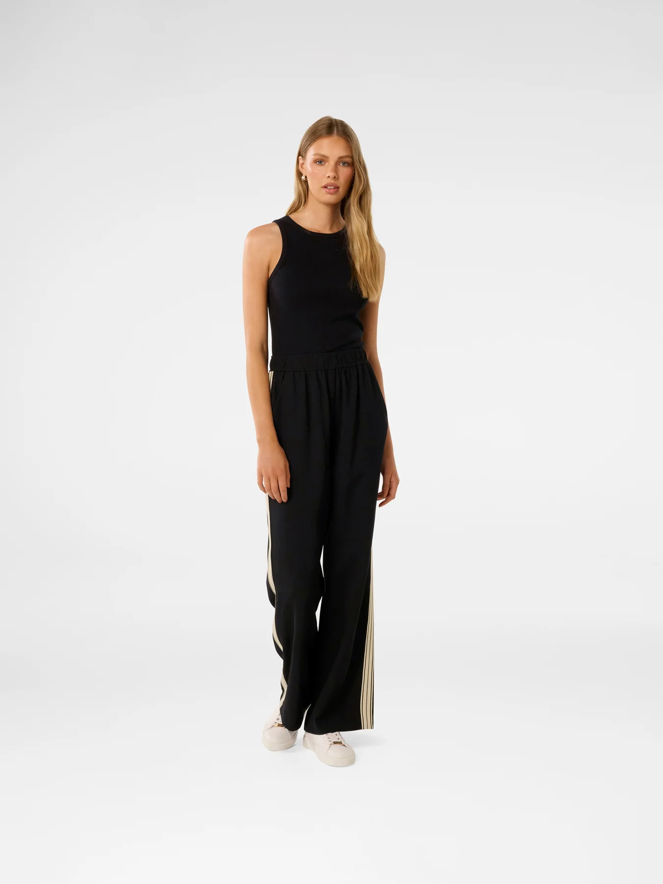 Aleyna Side Stripe Wide Leg Pants Black - Image 2