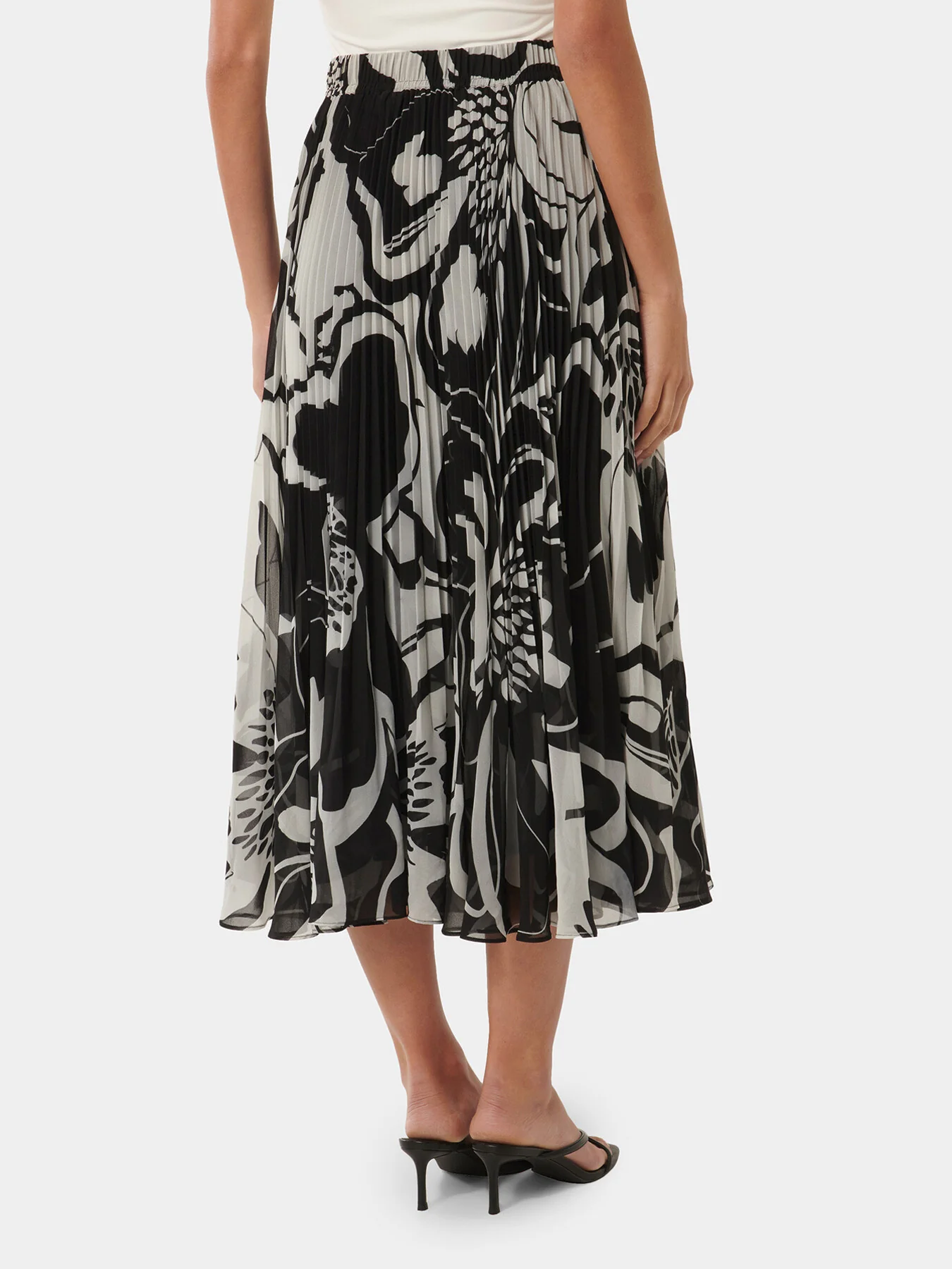 Aurora Pleated Skirt - Image 3
