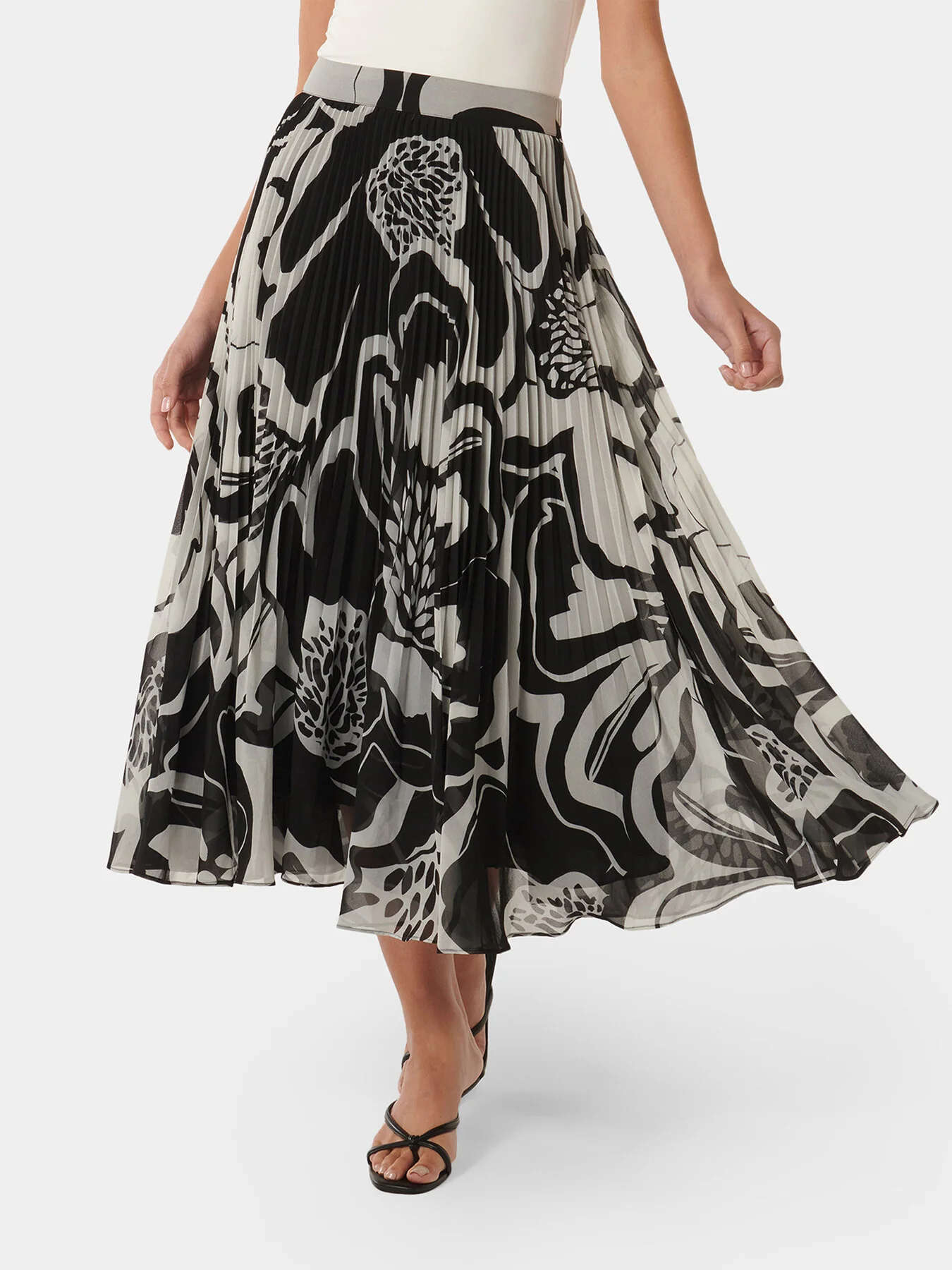 Aurora Pleated Skirt - Image 6