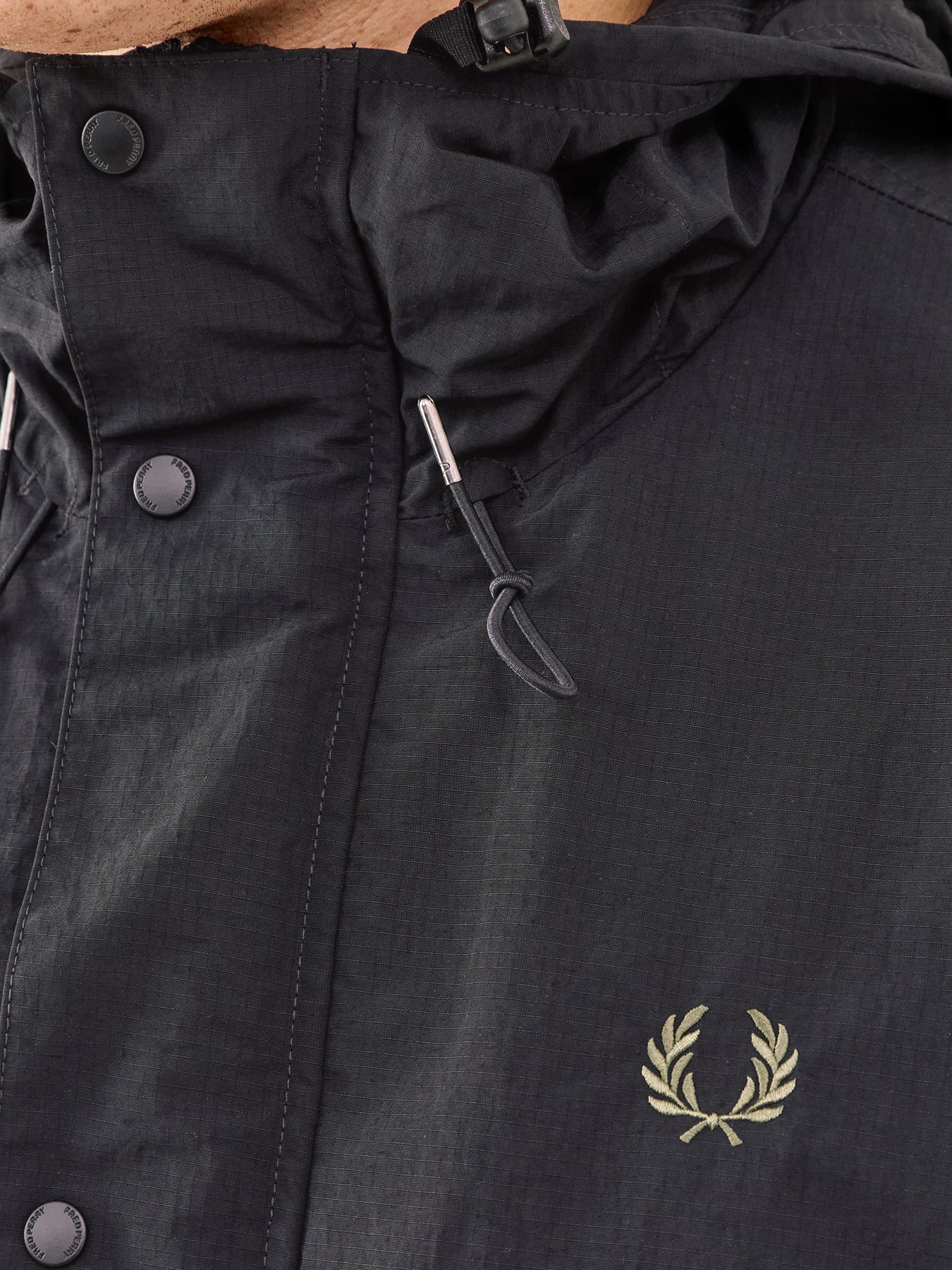 Cropped Ripstop Parka Black - Image 3