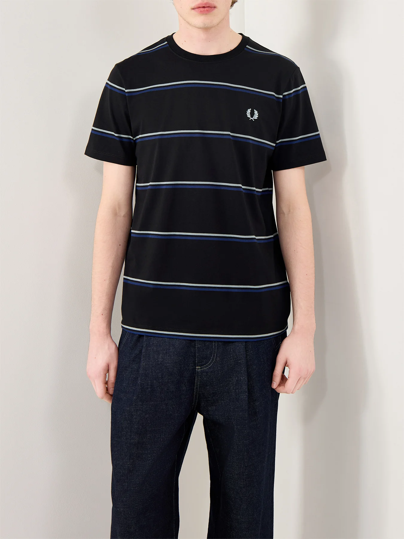 Fine Stripe T-Shirt Navy - Image 4