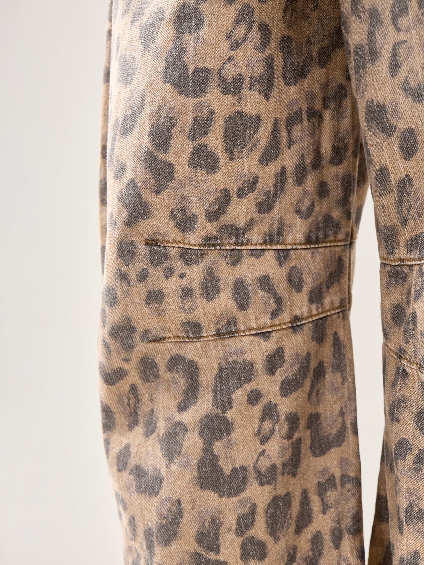 Good Luck Printed Barrel Jeans Brown - Image 3