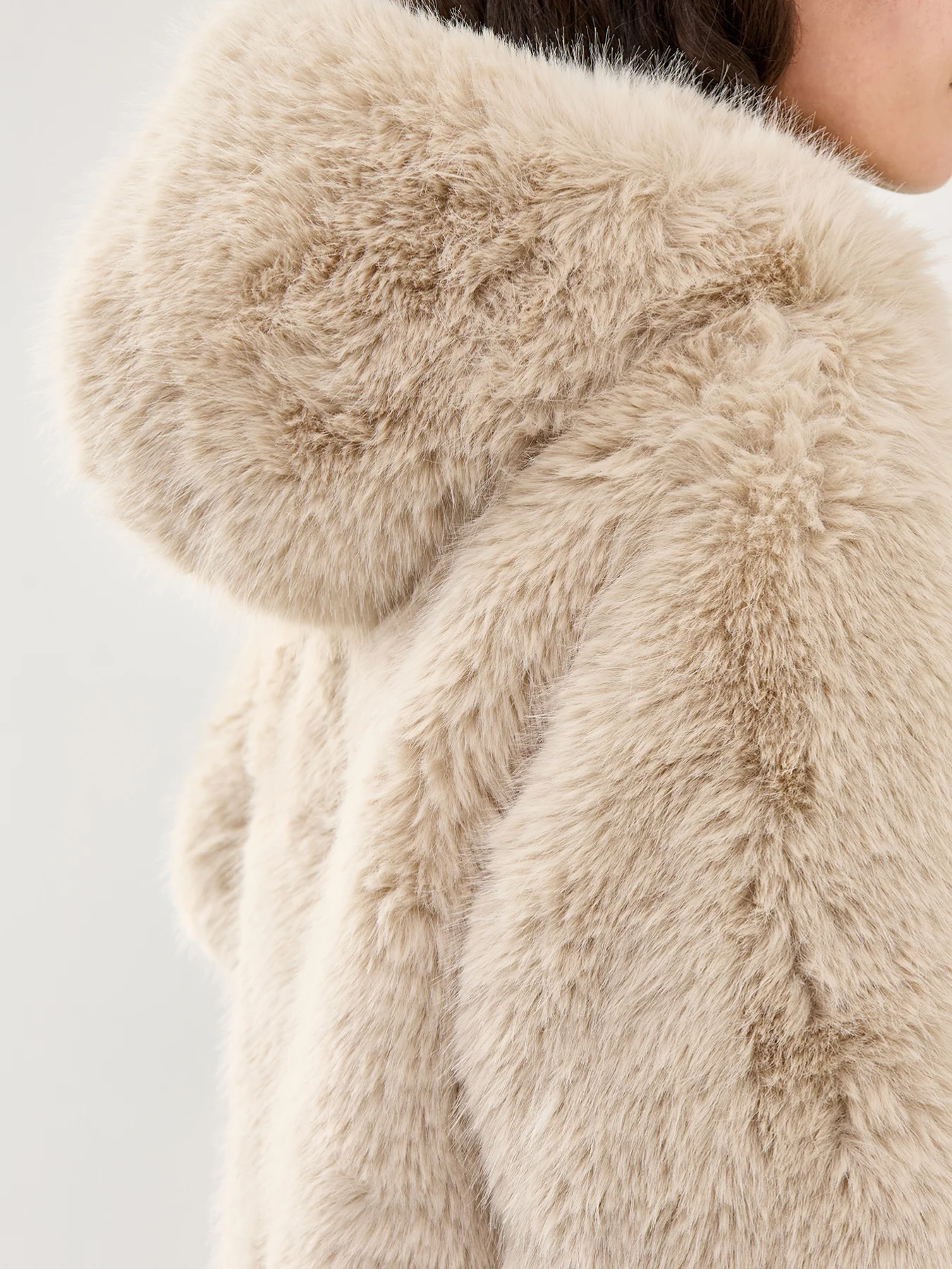 Louder Please Faux-Fur Jacket Cream - Image 3