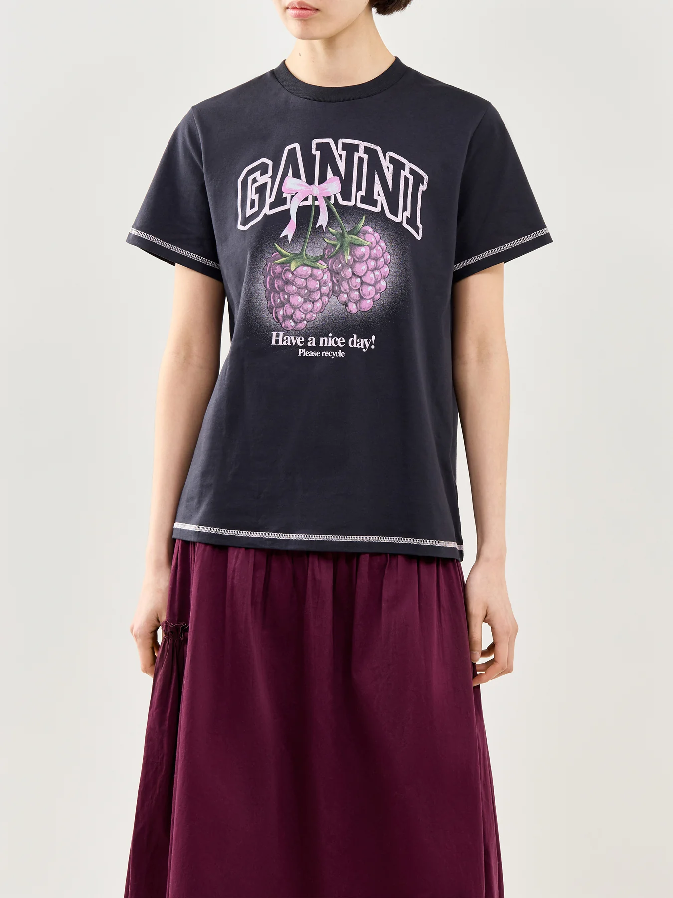 Raspberry Print T-Shirt Black - Image 4