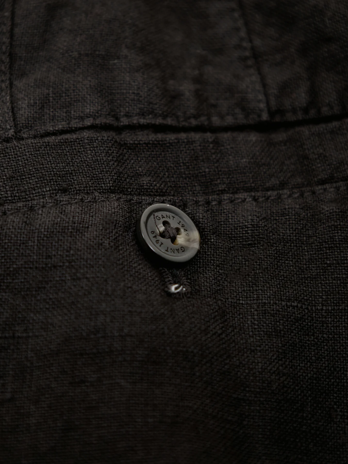 Linen Cargo Shorts Black - Image 3