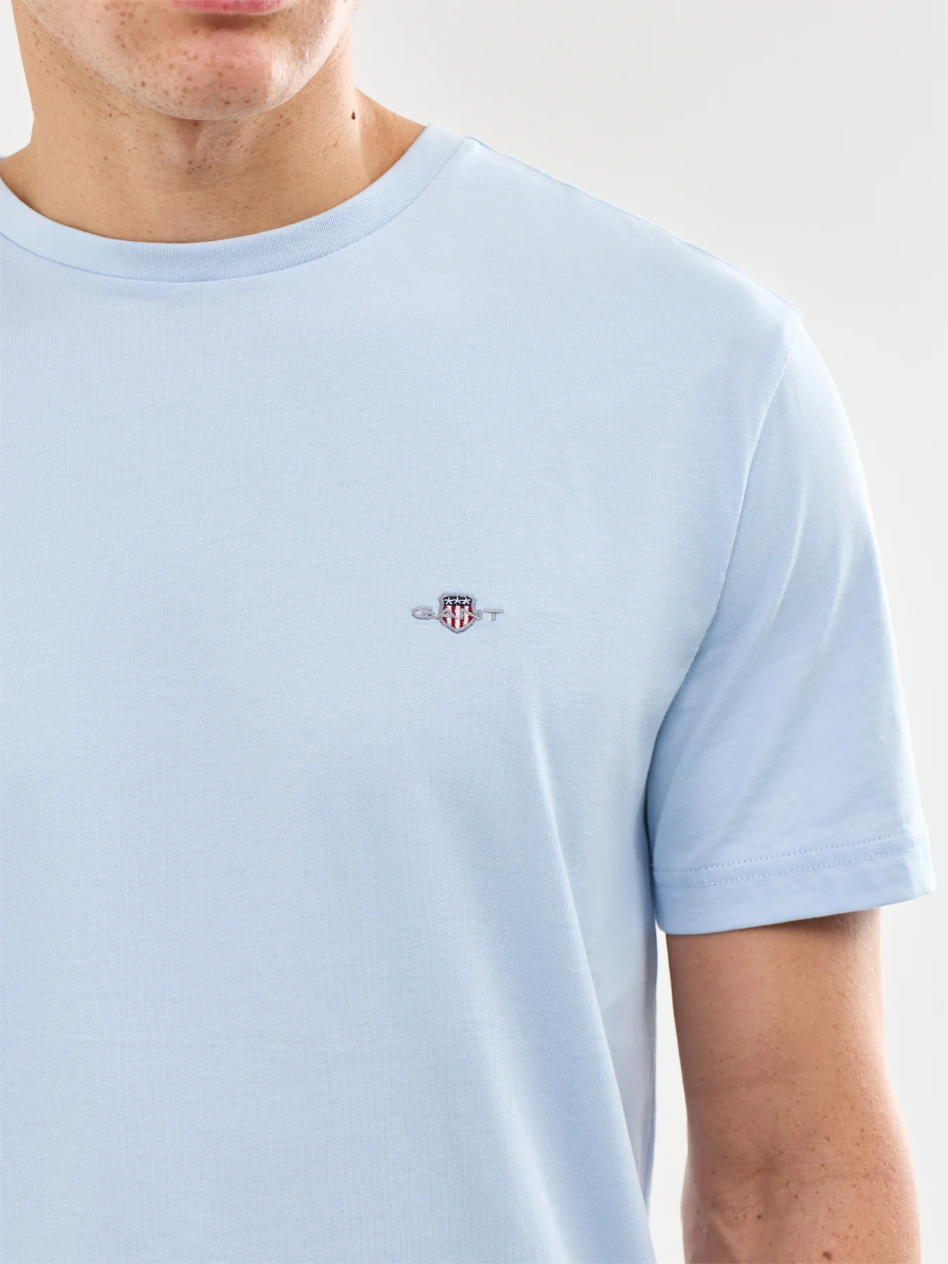 Shield T-Shirt Blue - Image 3