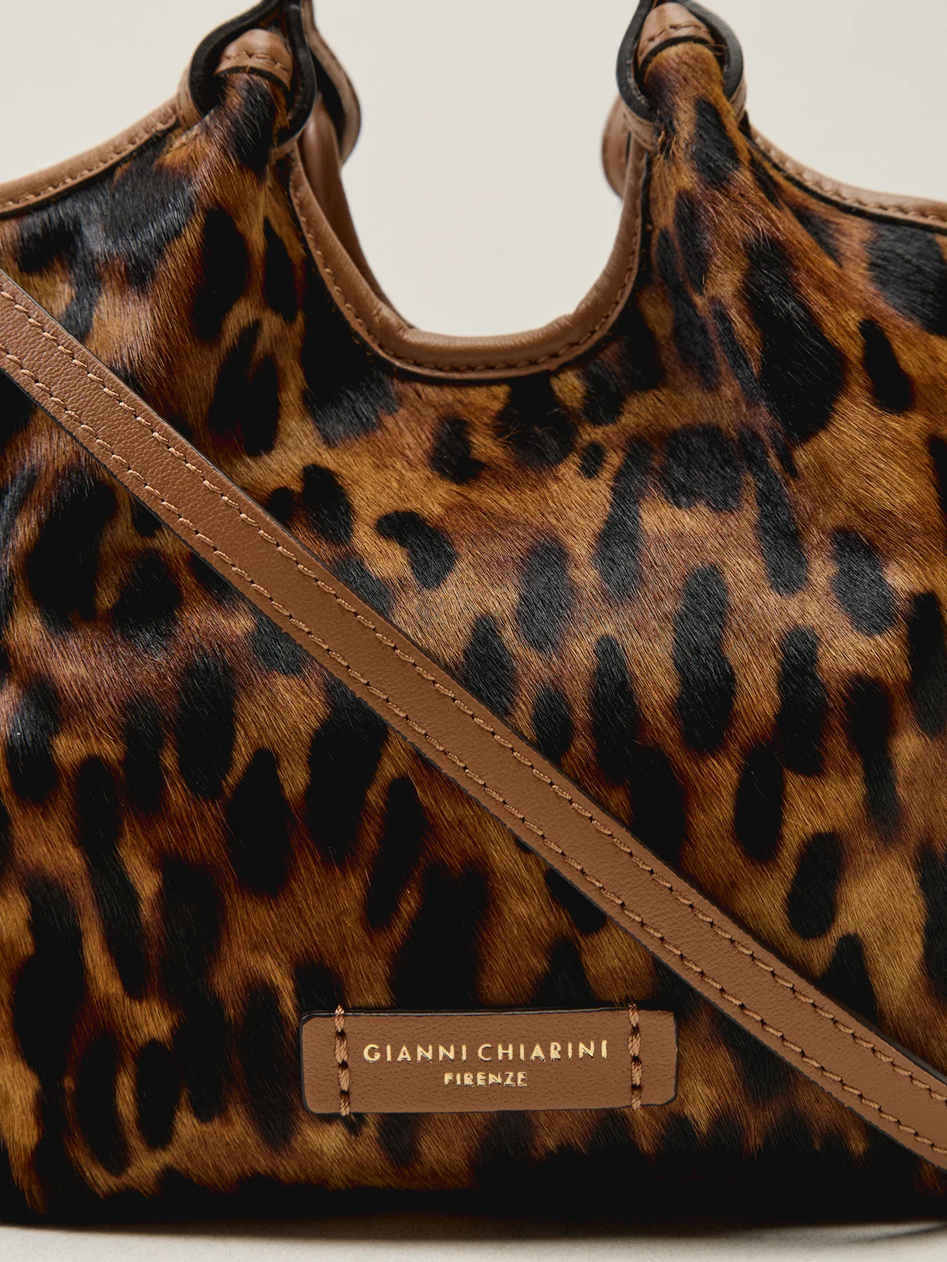 Dua Lynx Small Leather Crossbody Bag Leopard - Image 5
