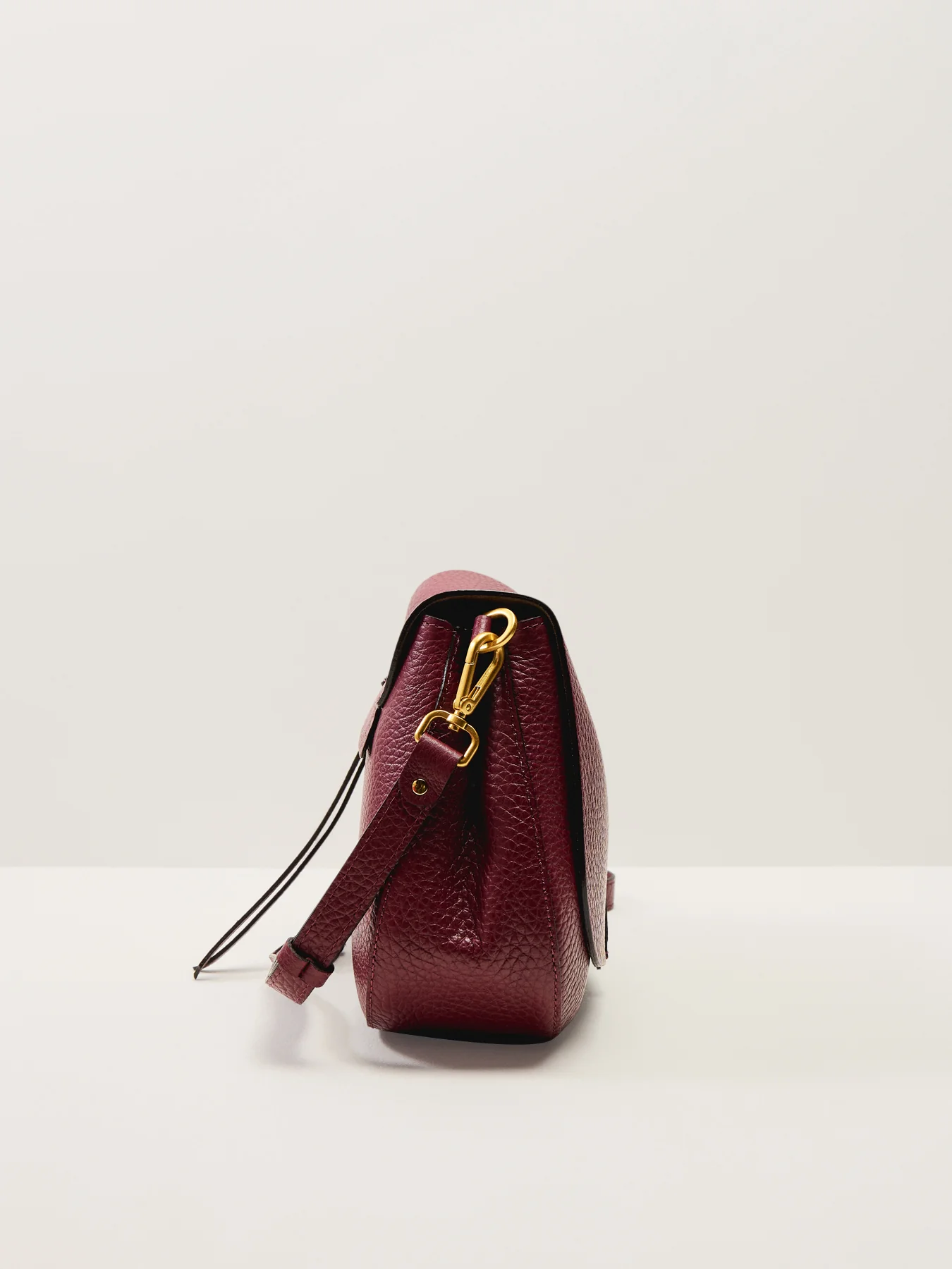 New Helena Round Crossbody Wine - Image 4