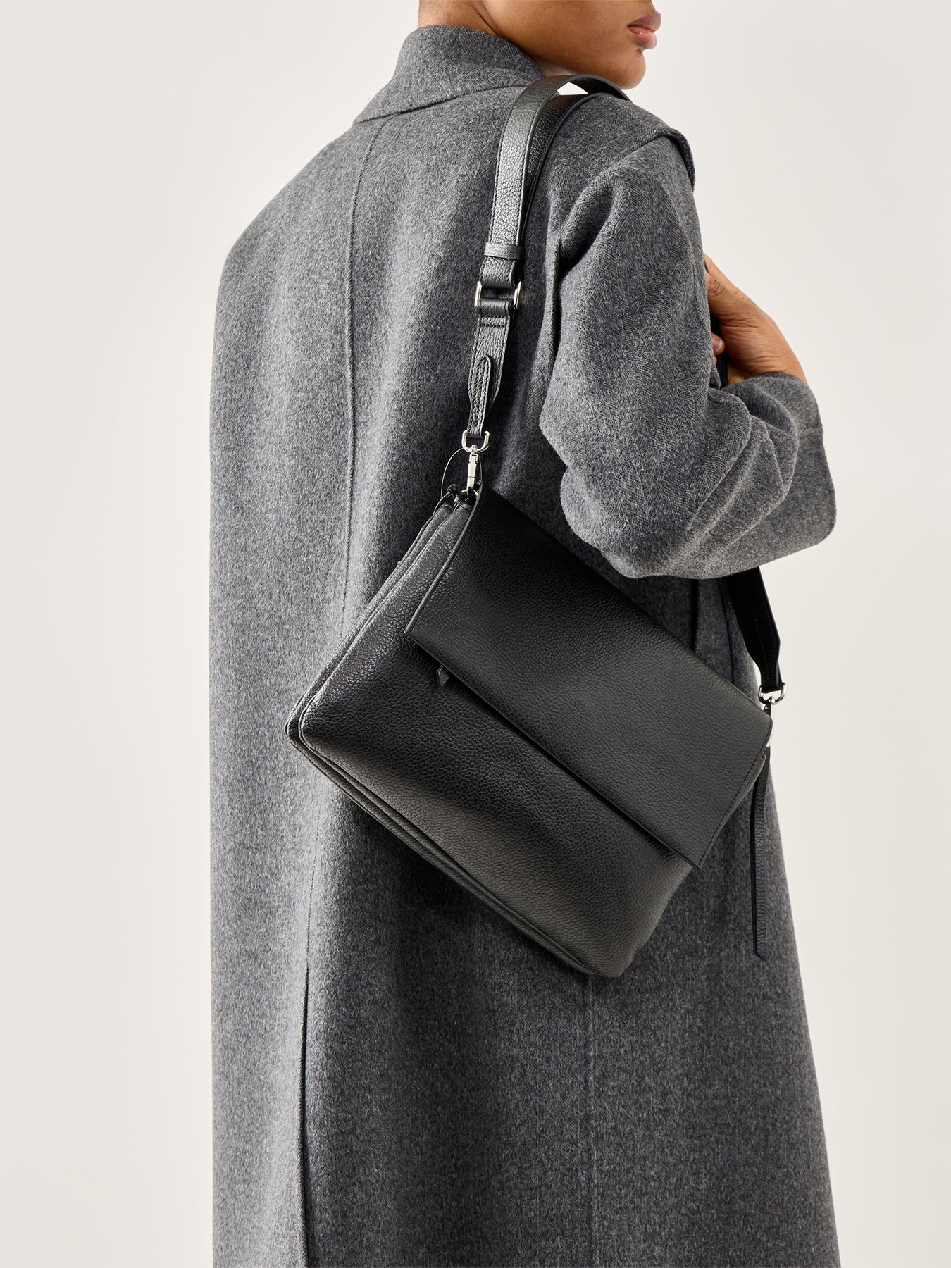Three Large Crossbody Bag Black - Image 2