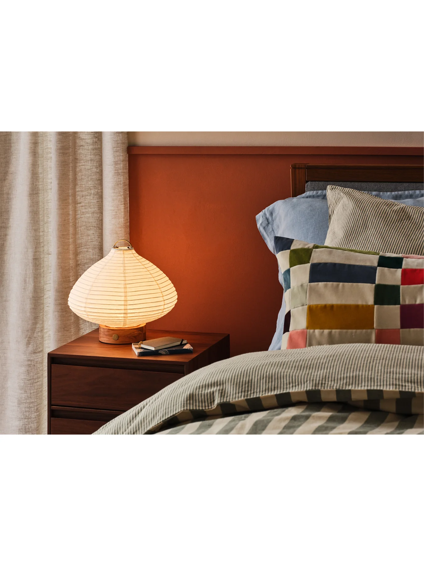 Carta LED Portable Table Lamp White - Image 3