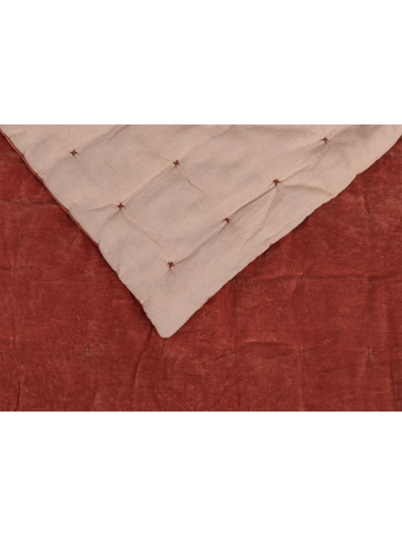 Heal’s Two Tone Quilt Red & Pink 240 x 260cm - Image 3