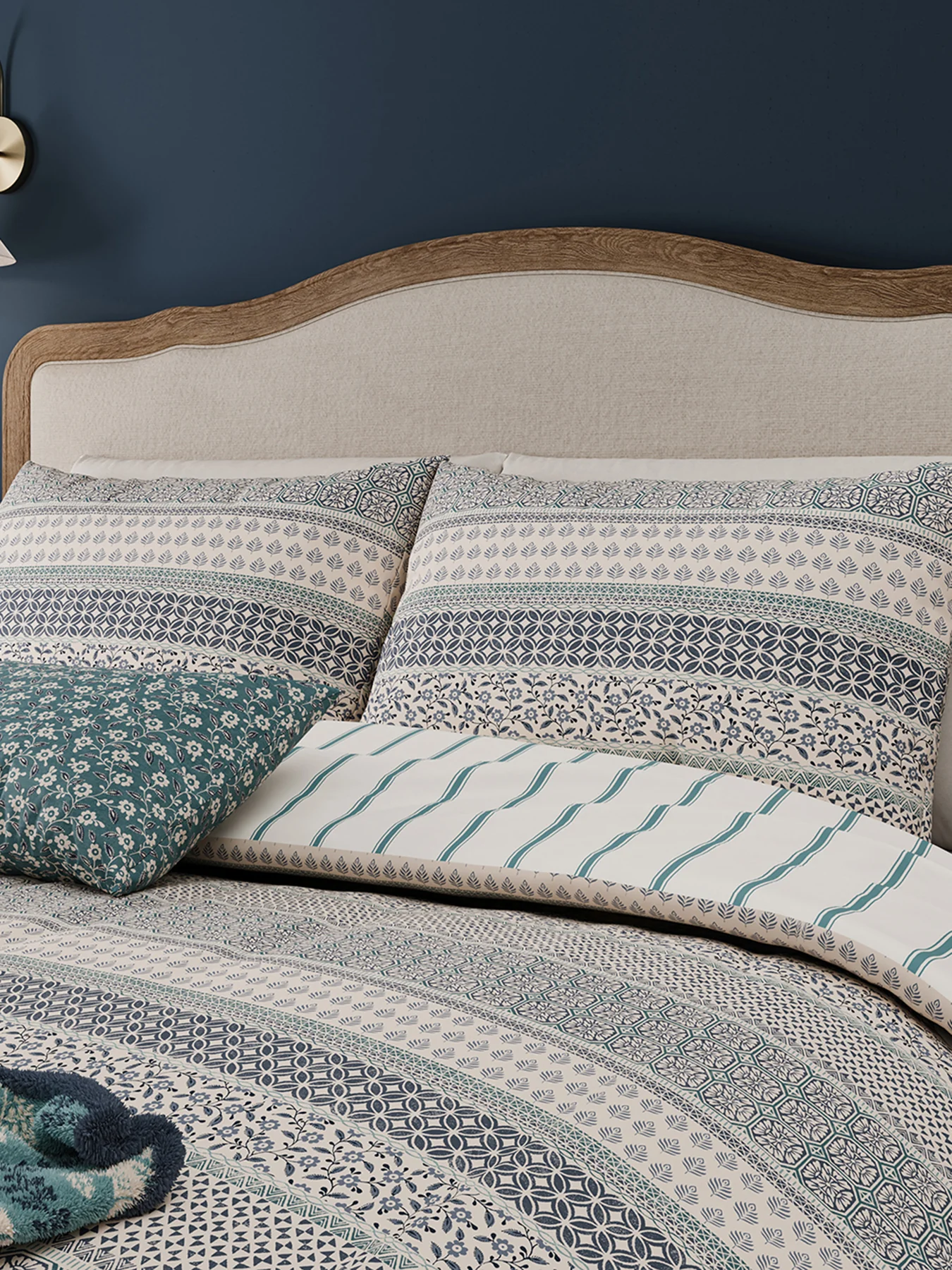 Blue/Teal Folk Stripe Cover Set Double - Image 2