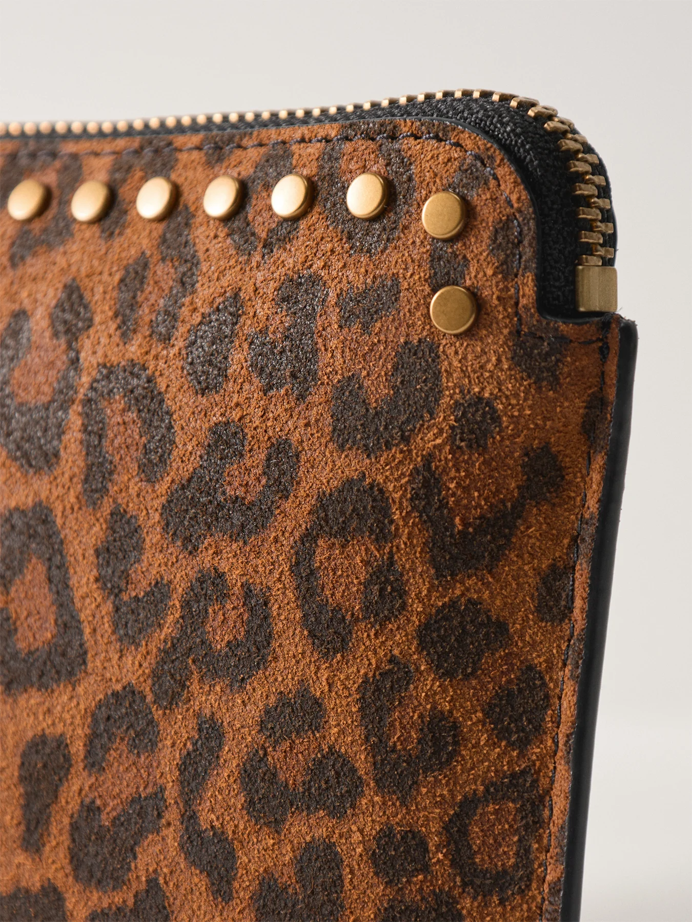 Leopard Flat Pouch - Image 5