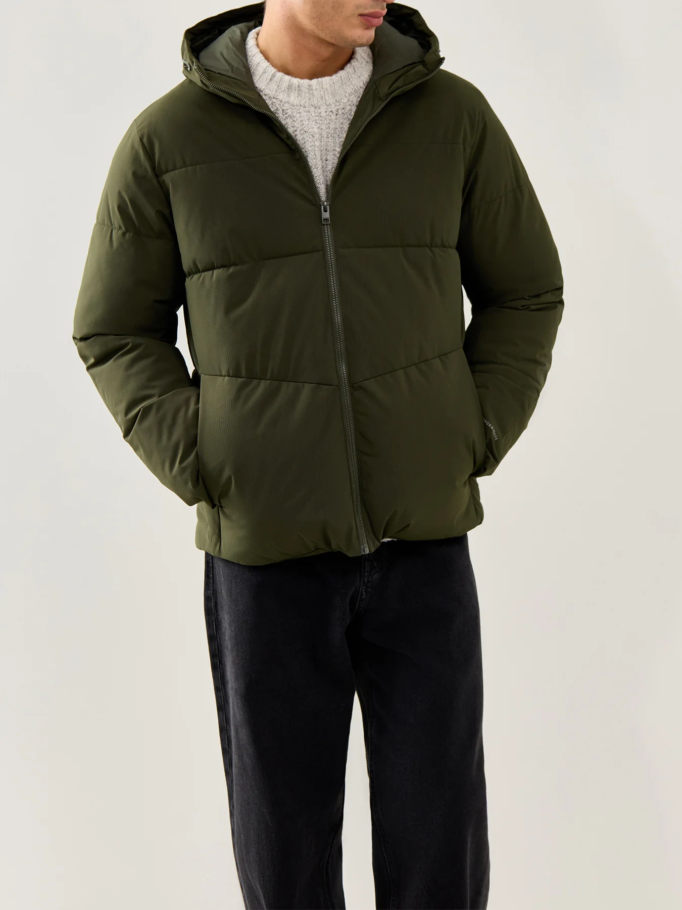 Global Puffer Jacket - Image 4