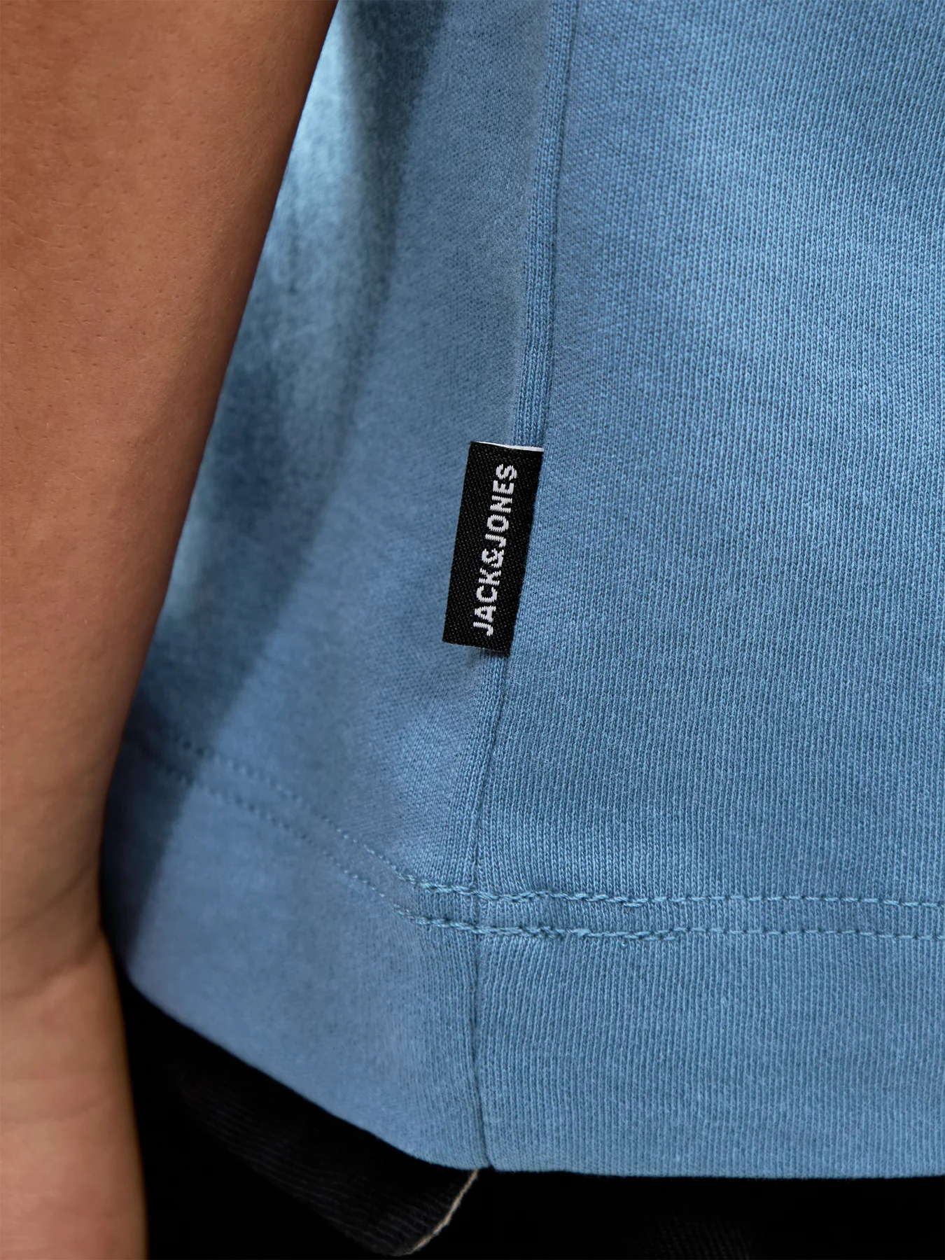 Urban Edge O-Neck Tee - Image 3
