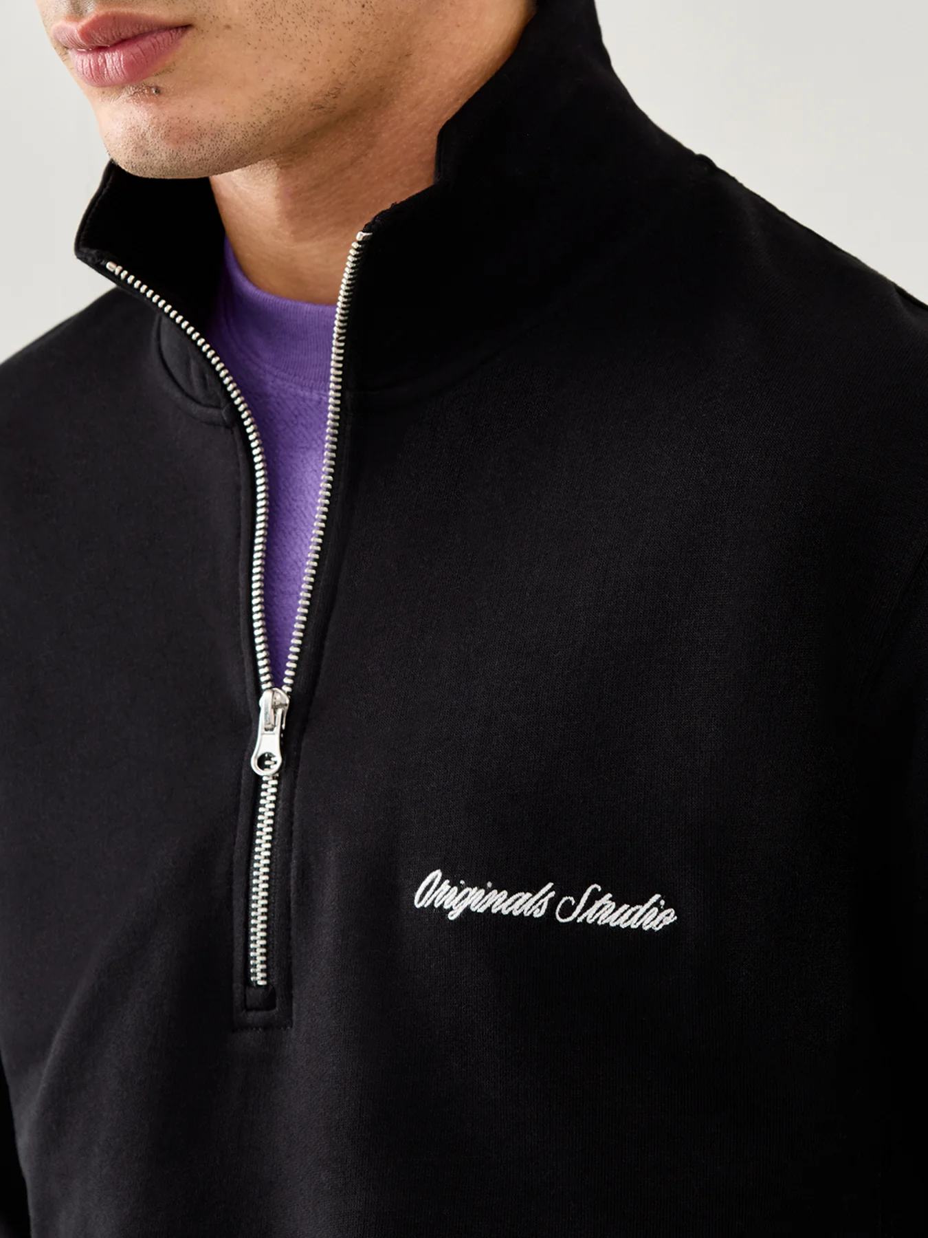 Embroidered Sweat High Neck Black - Image 3