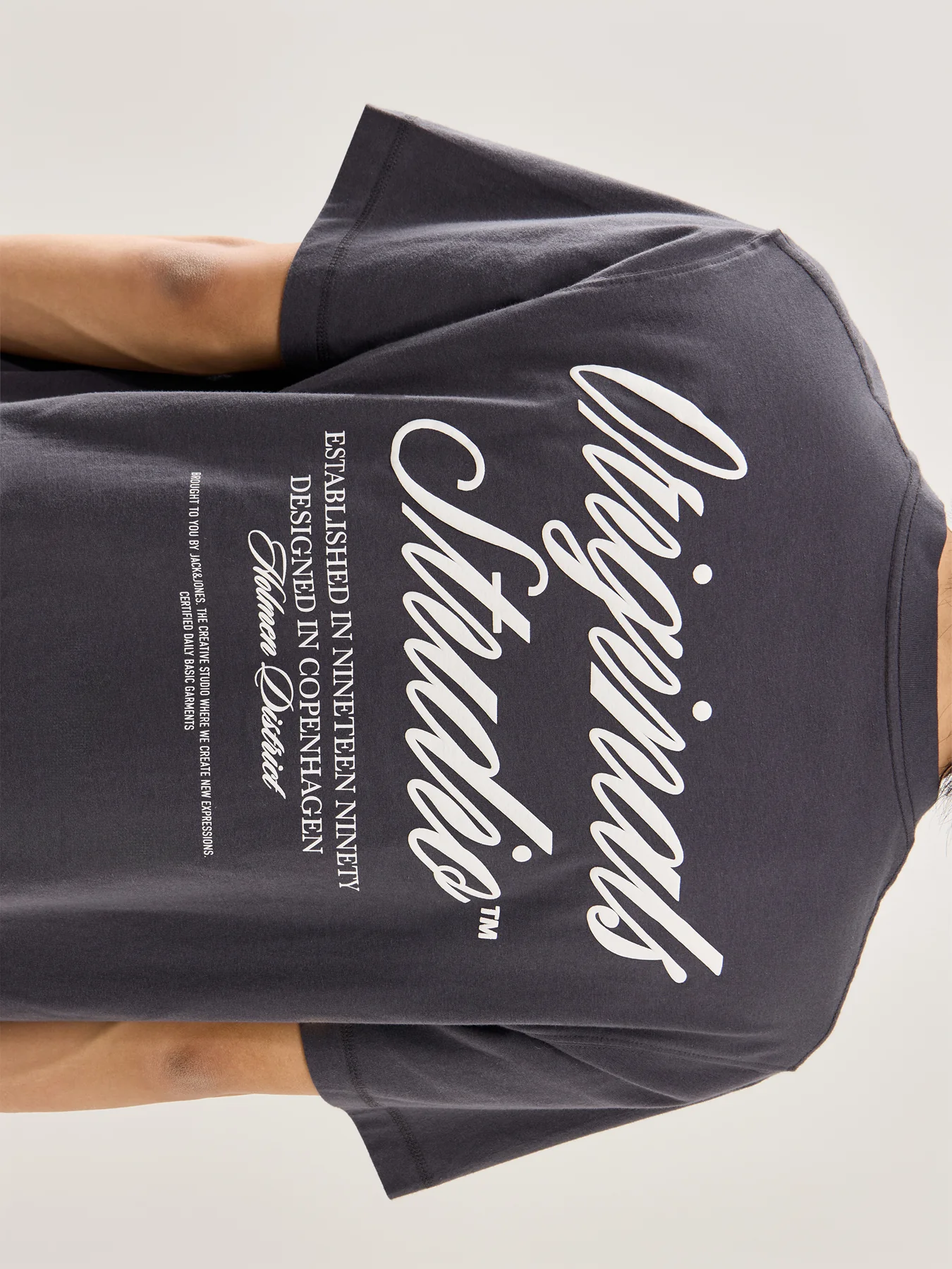 Typo Graphic T-shirt Grey - Image 3