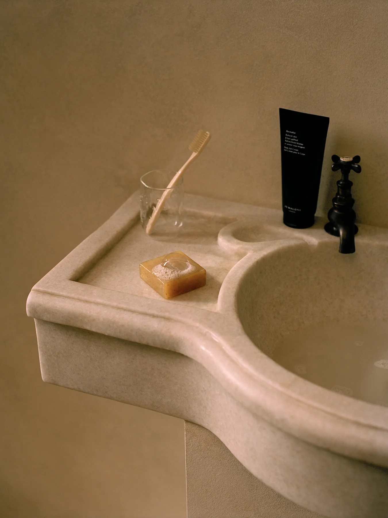 Revitalise Body Gel-Cream - Image 3