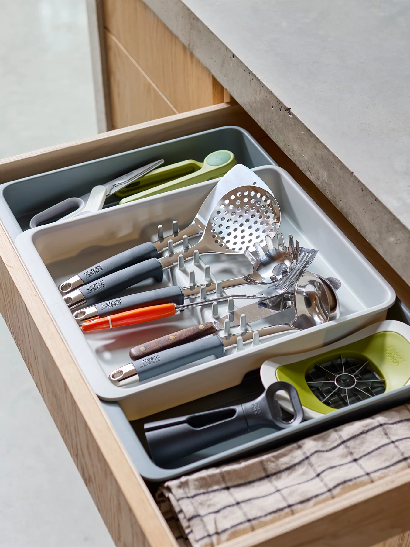 DrawerStore Expanding Utensil Tray Light Stone - Image 2