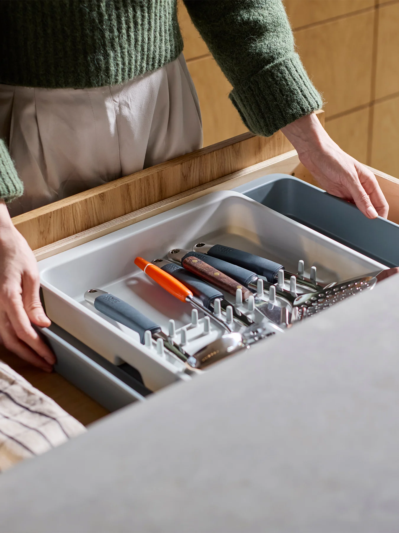 DrawerStore Expanding Utensil Tray Light Stone - Image 3