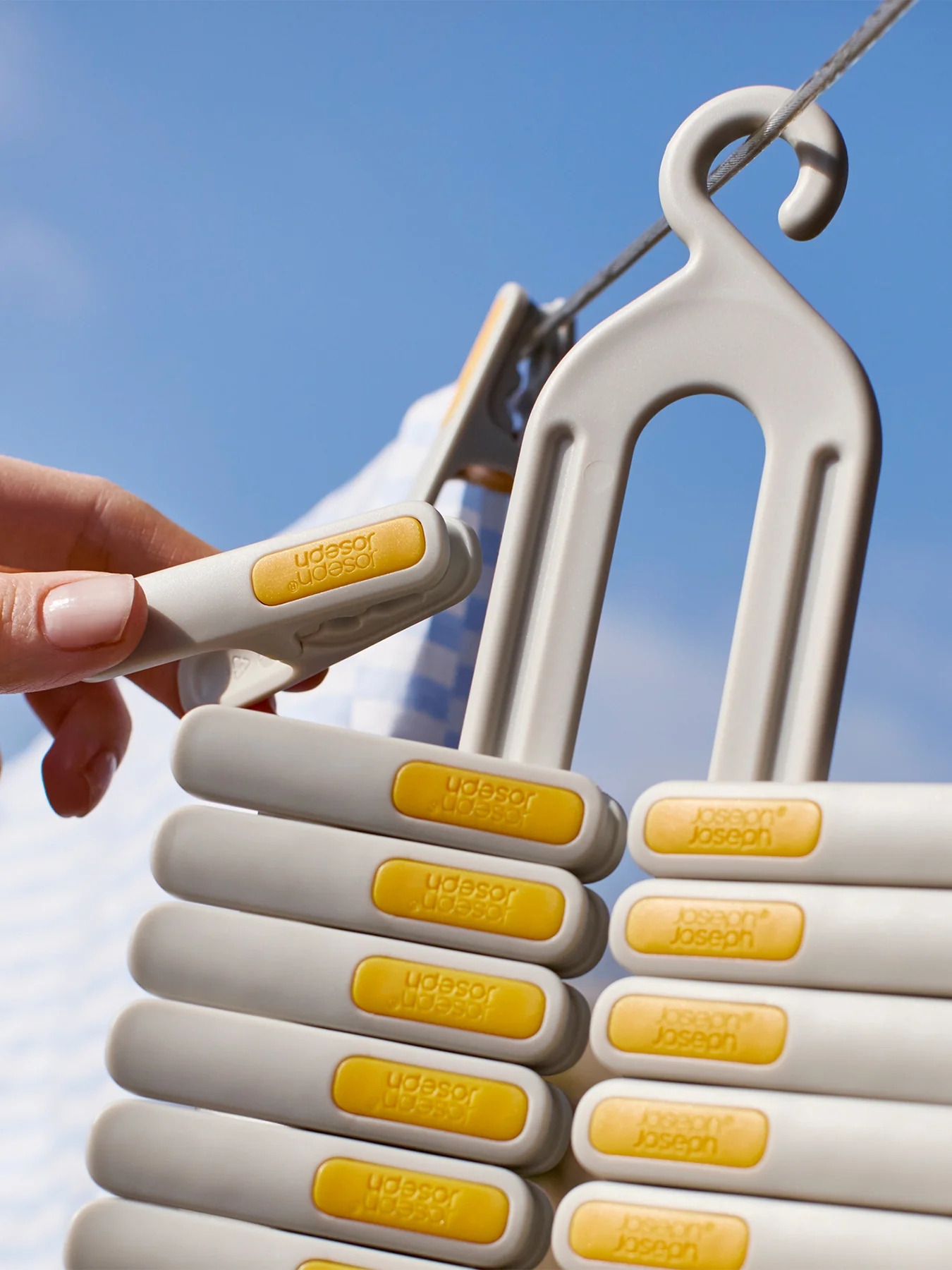 PegStore 30 Piece Clothes Peg Set - Image 3