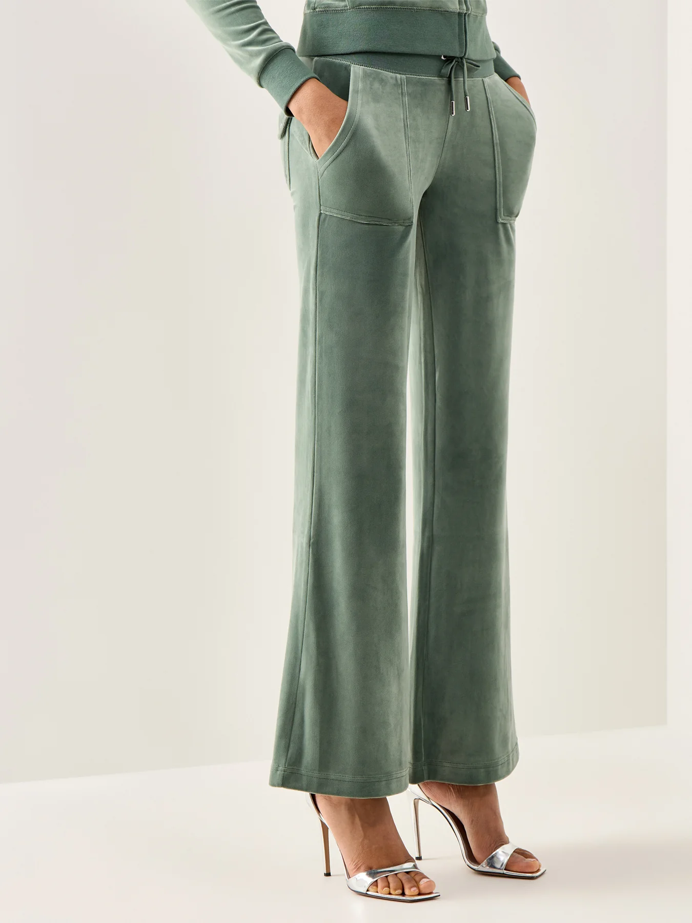 Layla Pocket Low Rise Pants Green - Image 4