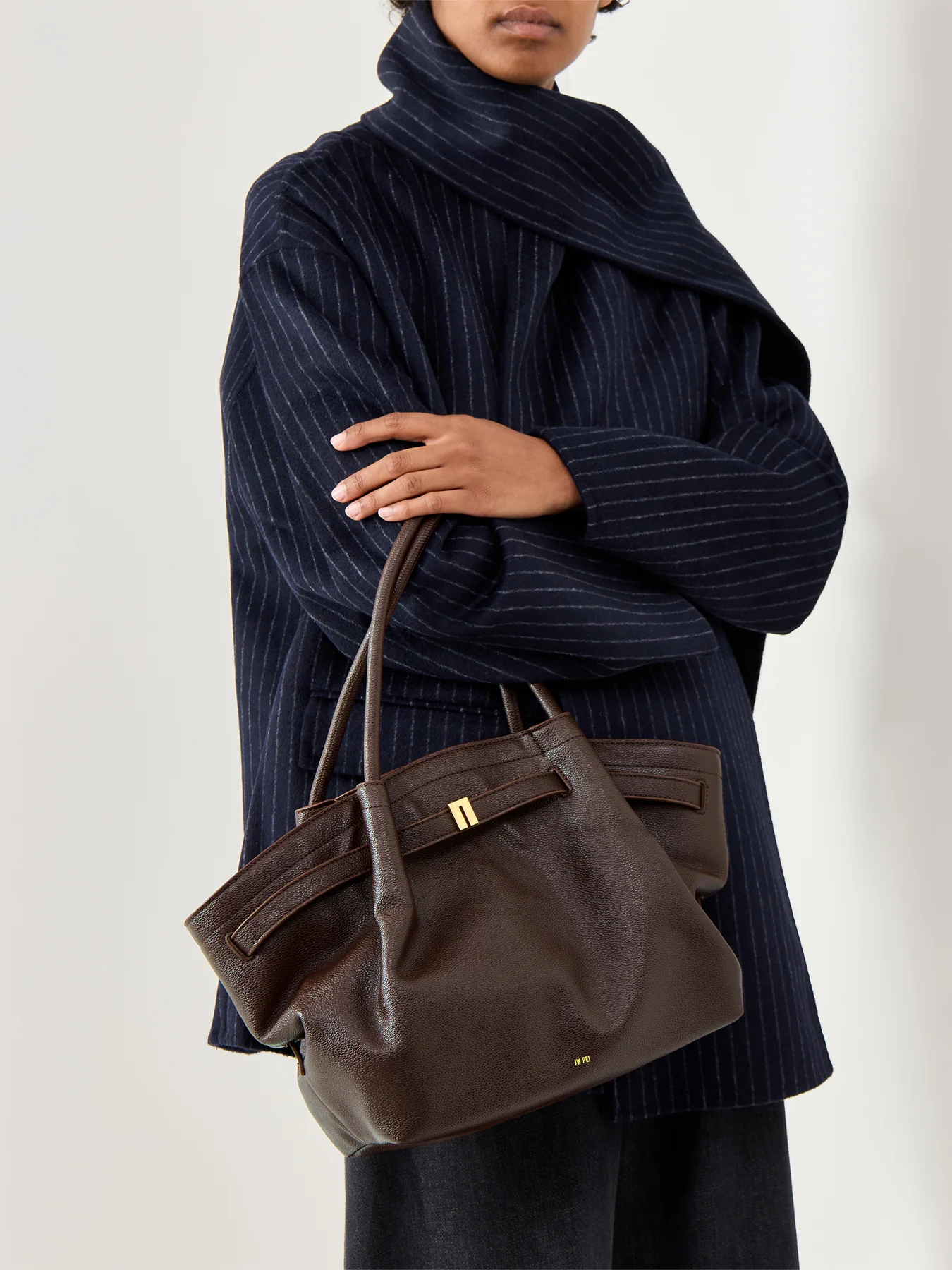 Hana Medium Tote Bag Dark Brown - Image 2