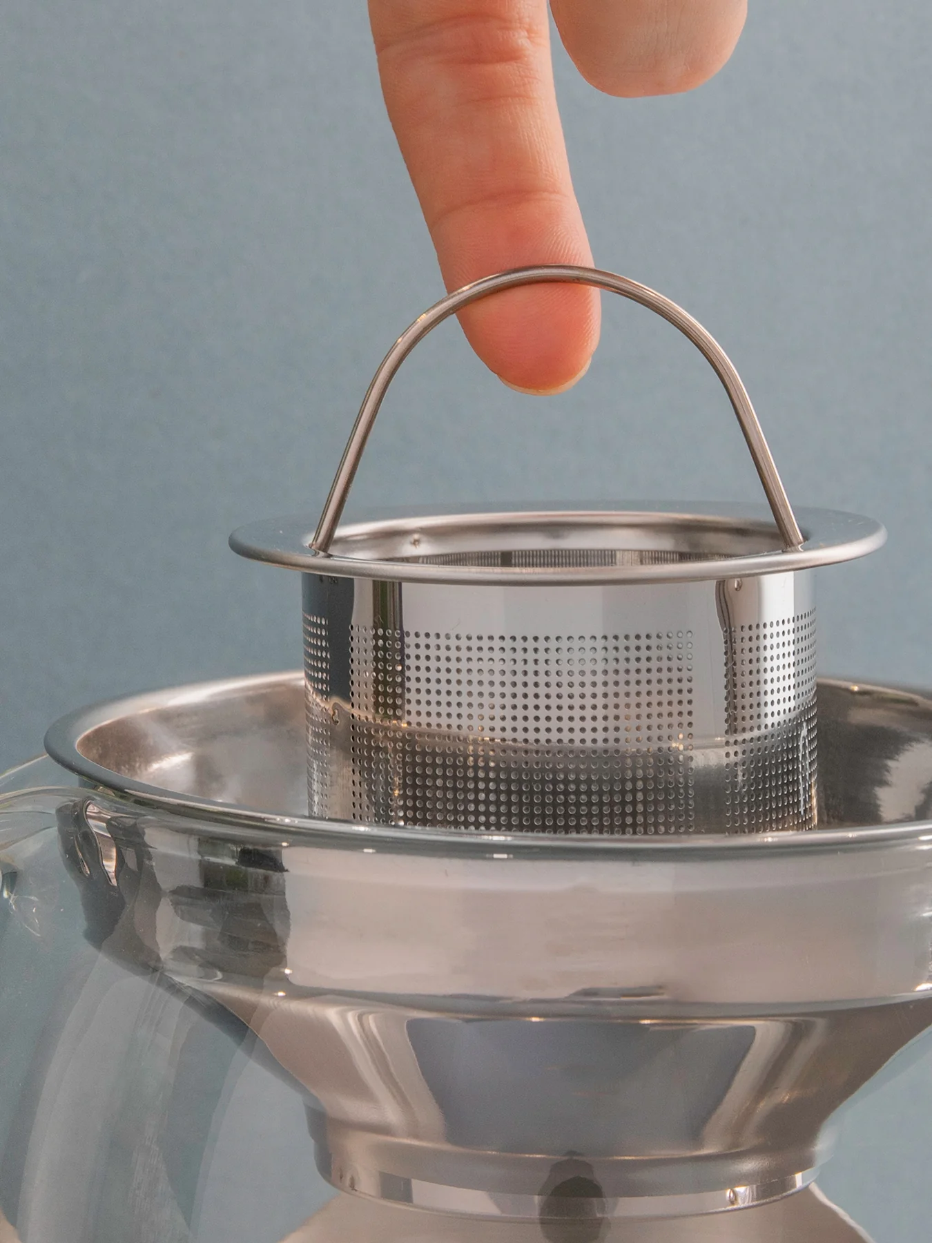 Izmir Glass Infuser Teapot 4 Cup Silver - Image 3
