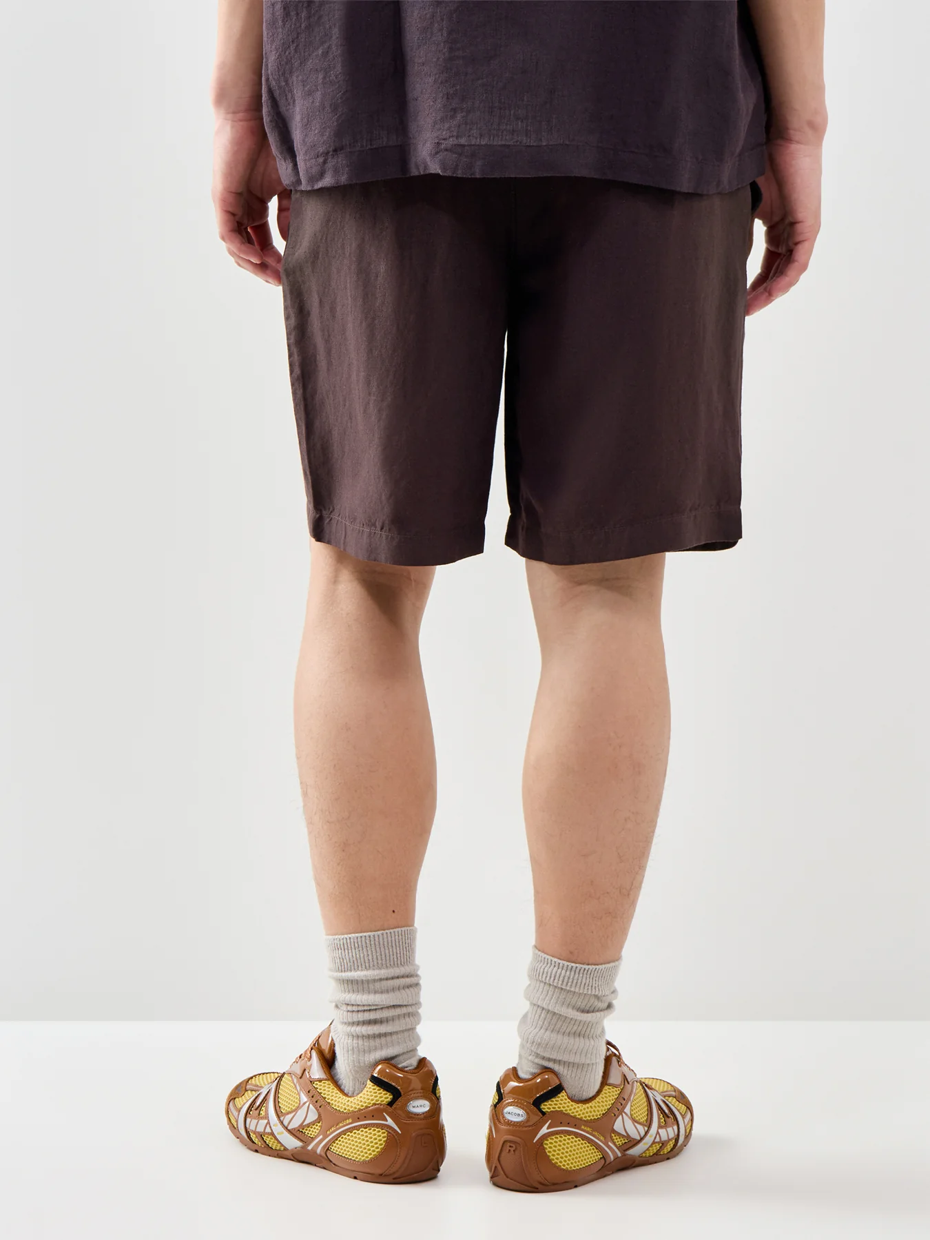 Classic Fit Cotton-Linen Shorts Dark Brown - Image 5