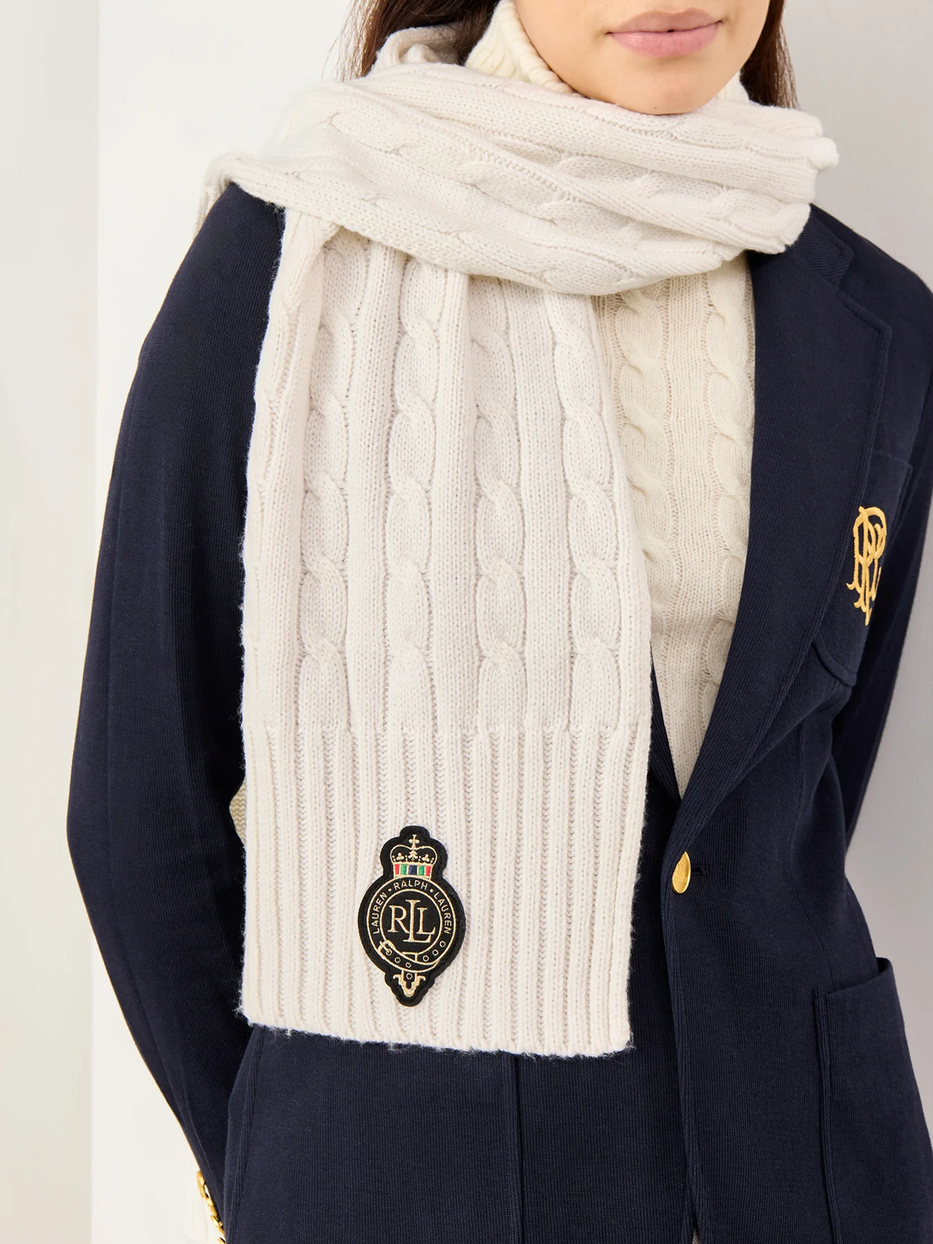Crest Cable Knit Scarf Navy - Image 2