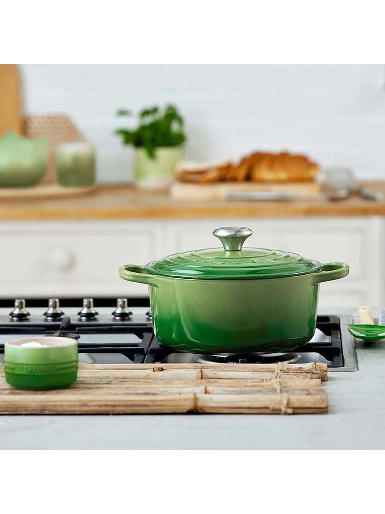 Cast Iron Round Casserole 28cm Bamboo Green - Image 2