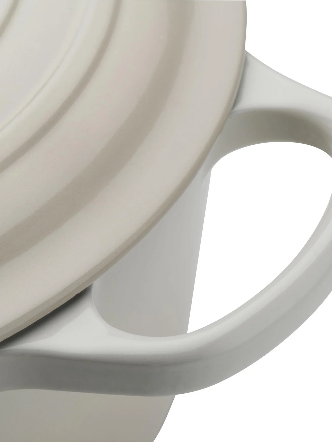 Cast Iron Round Casserole 28cm Meringue - Image 5