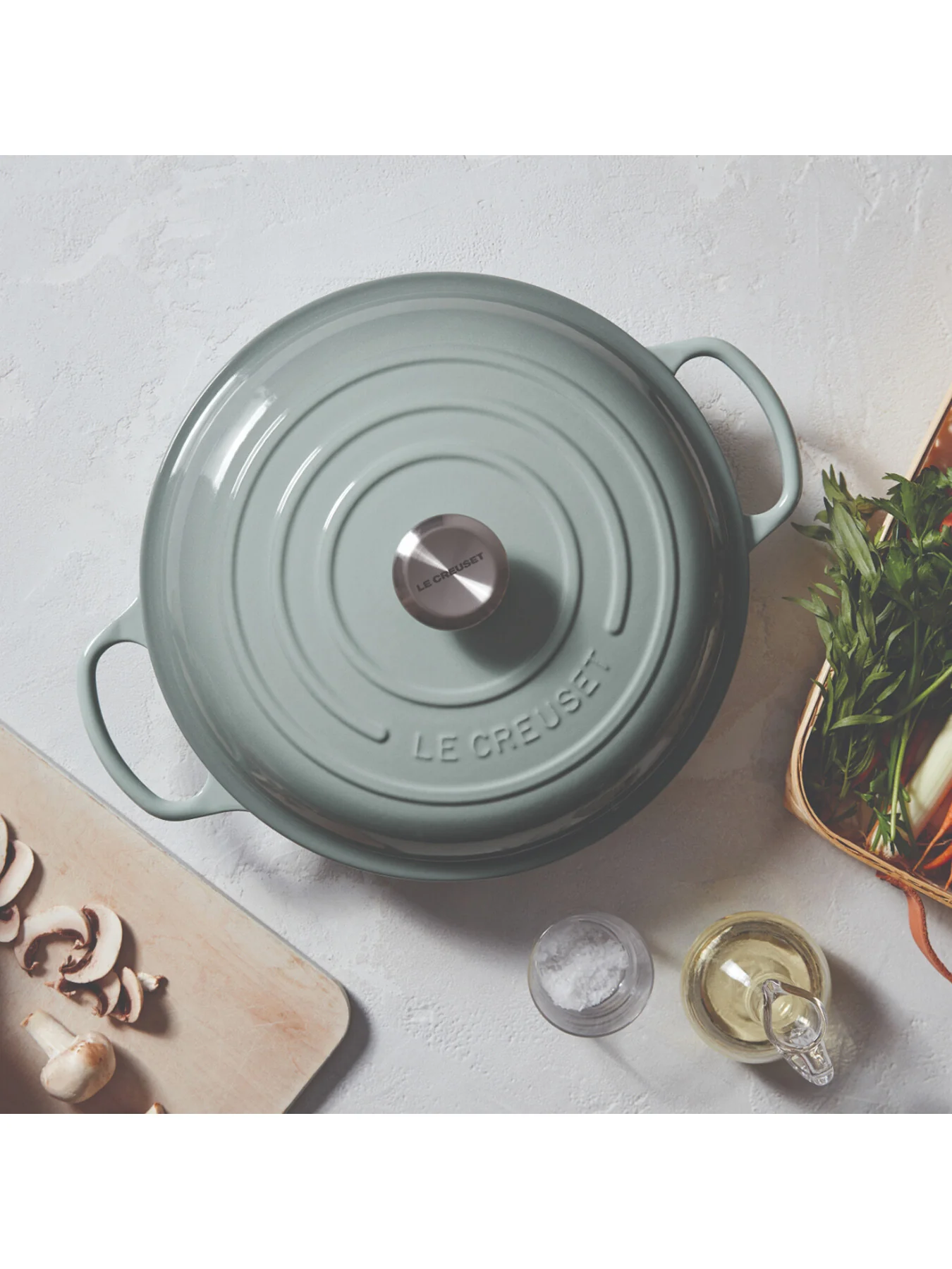Cast Iron Shallow Casserole Sea Salt 30cm - Image 6