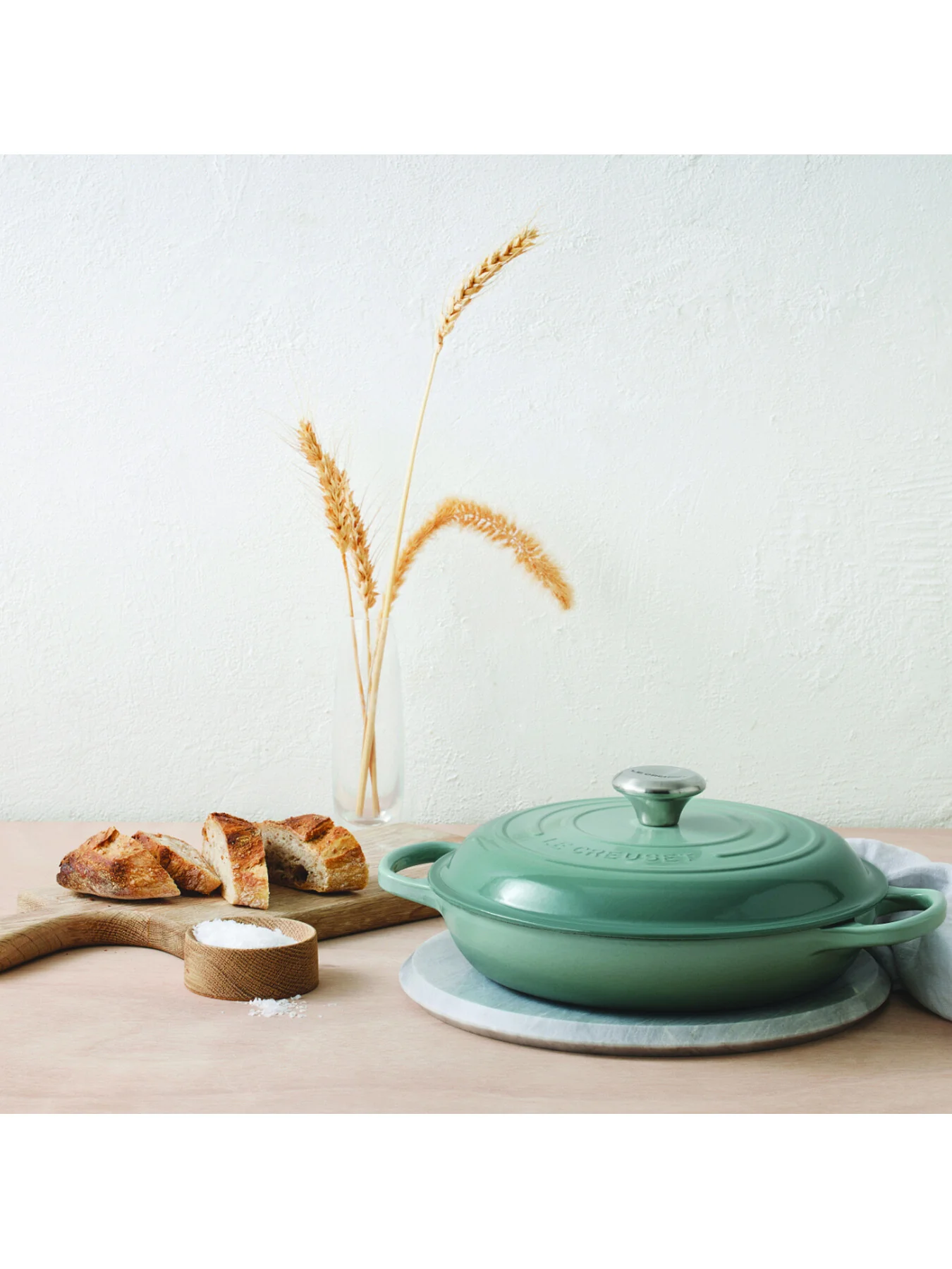Cast Iron Shallow Casserole Sea Salt 30cm - Image 7