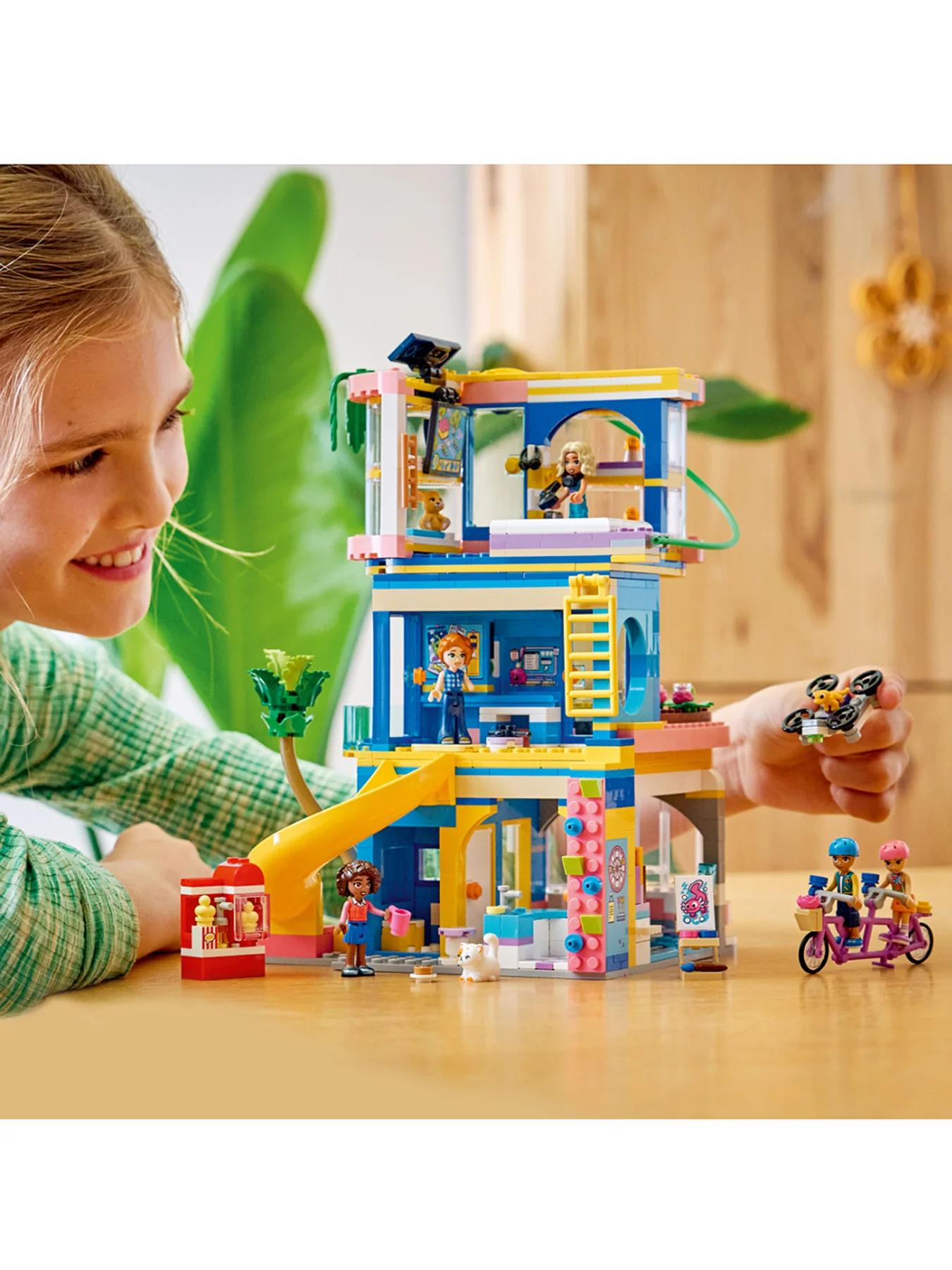 Friends Club House Building Set 42689 - Image 3