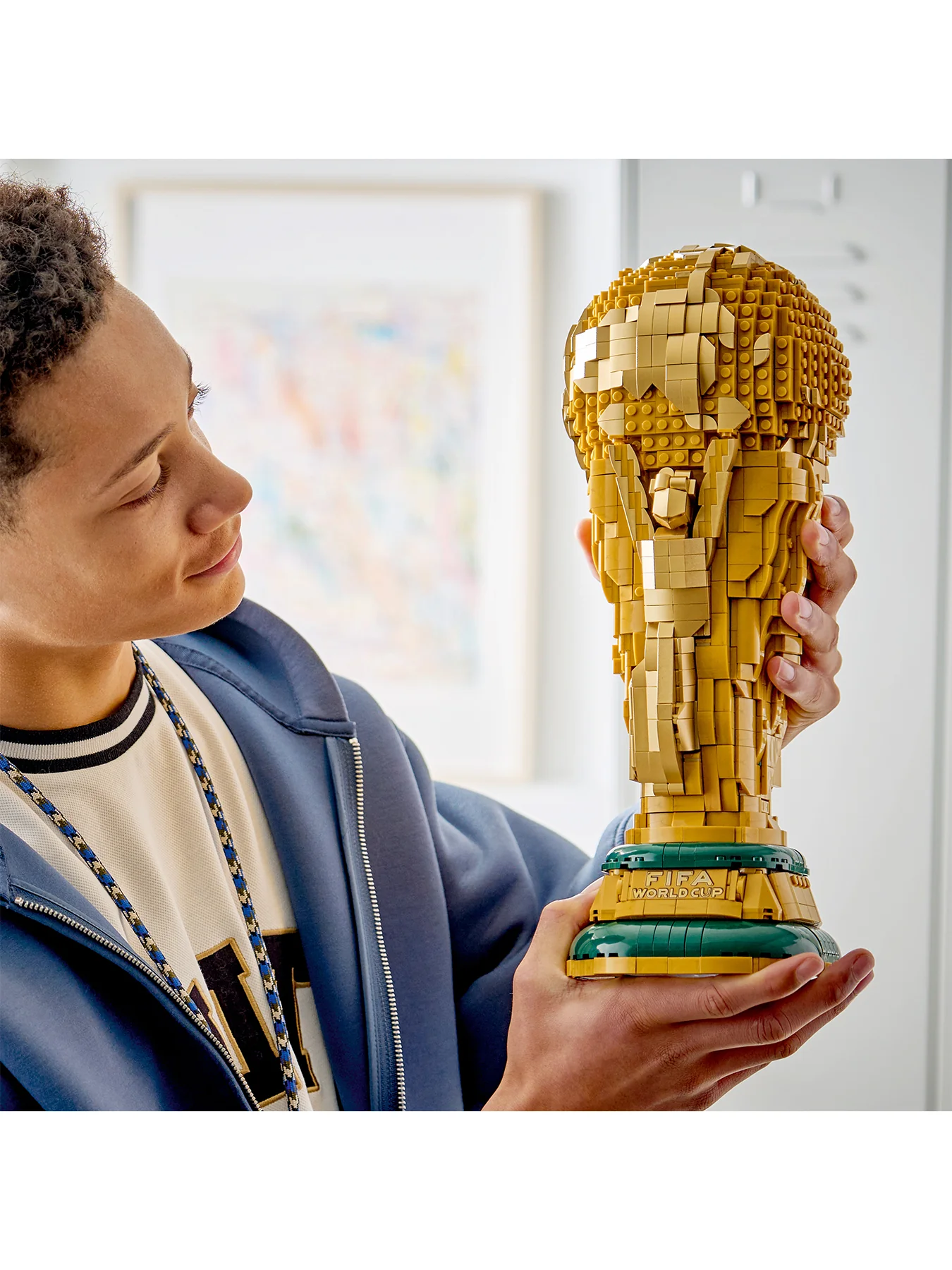 FIFA World Cup™ Official Trophy 43020 - Image 3
