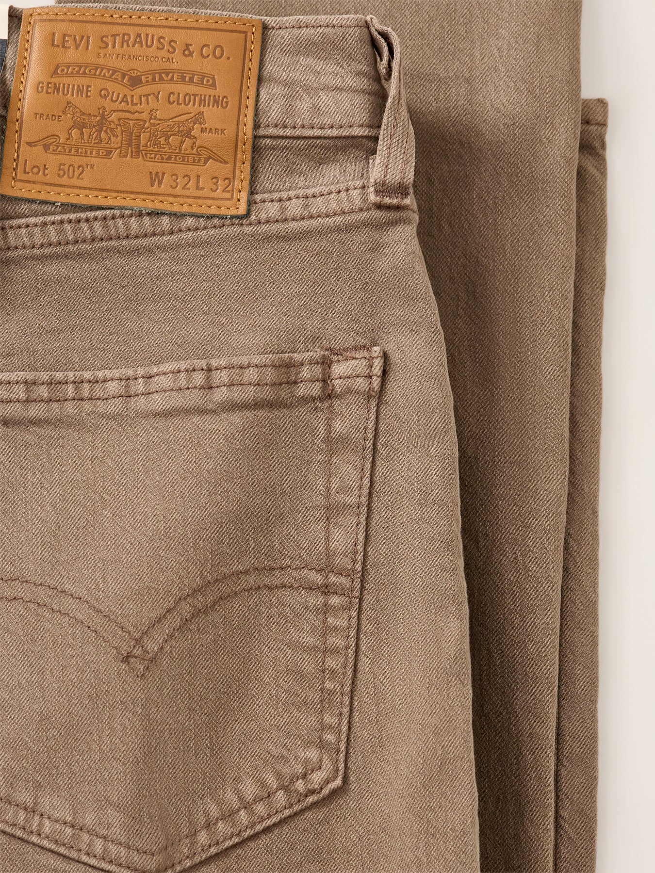 502 Taper Jeans Brown - Image 3