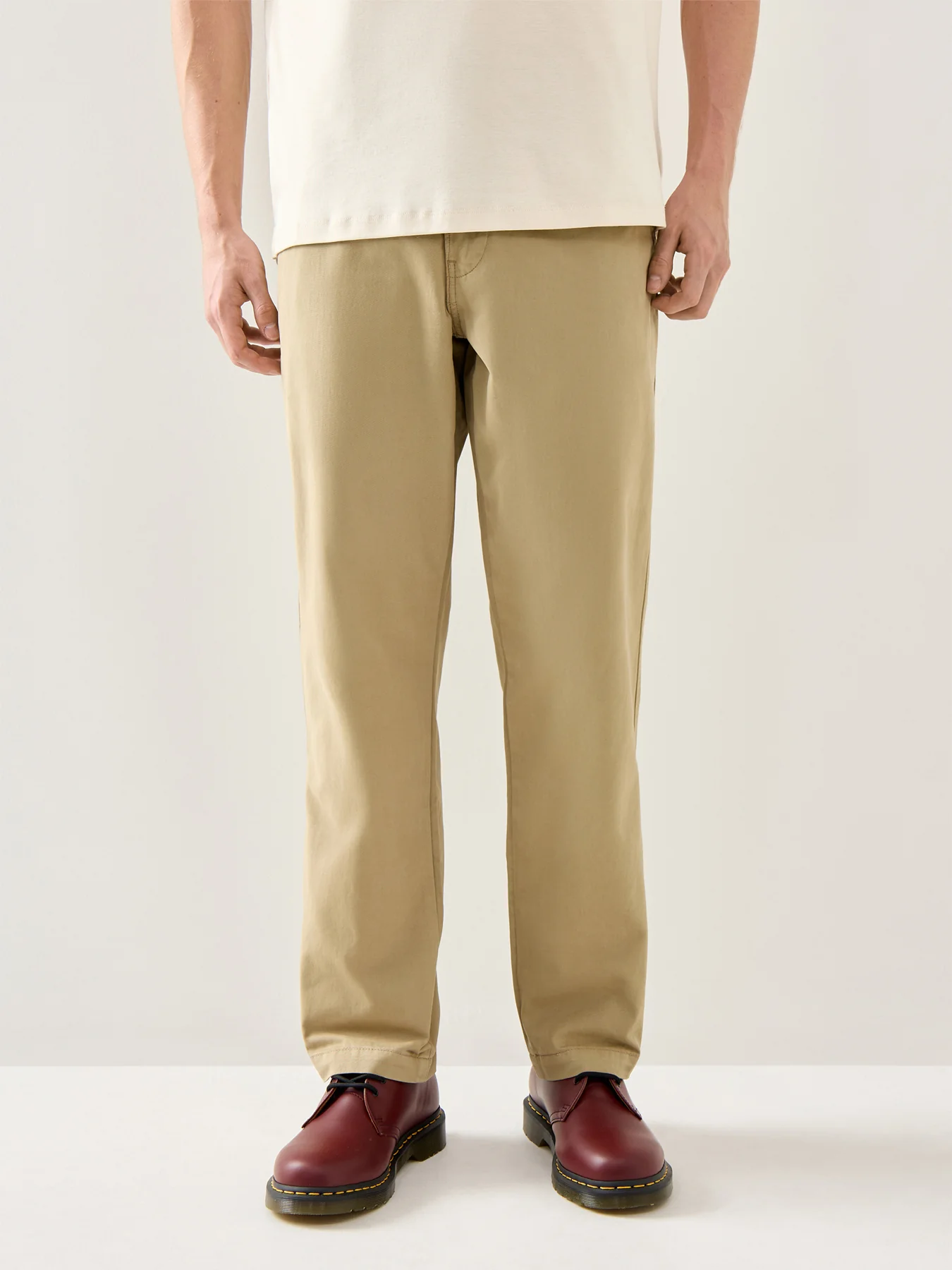 Chino Authentic Relaxed Fit Tan - Image 4
