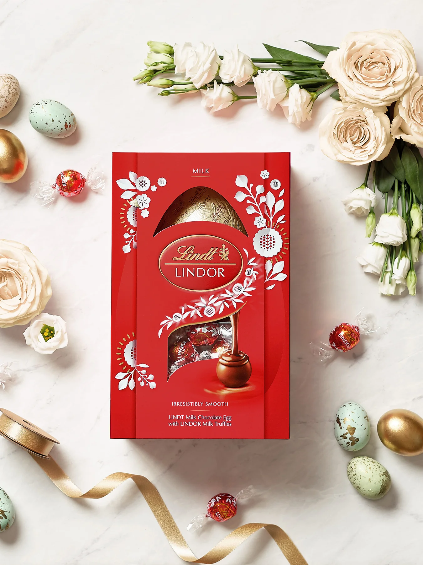 Lindt Lindor Milk Chocolate Easter Egg with Truffles 260g - Image 2