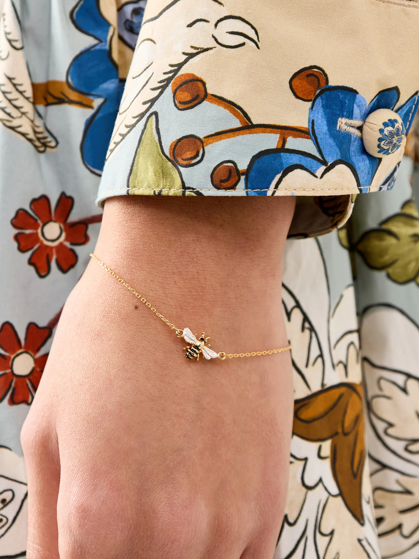 Bee Bracelet Gold - Image 2
