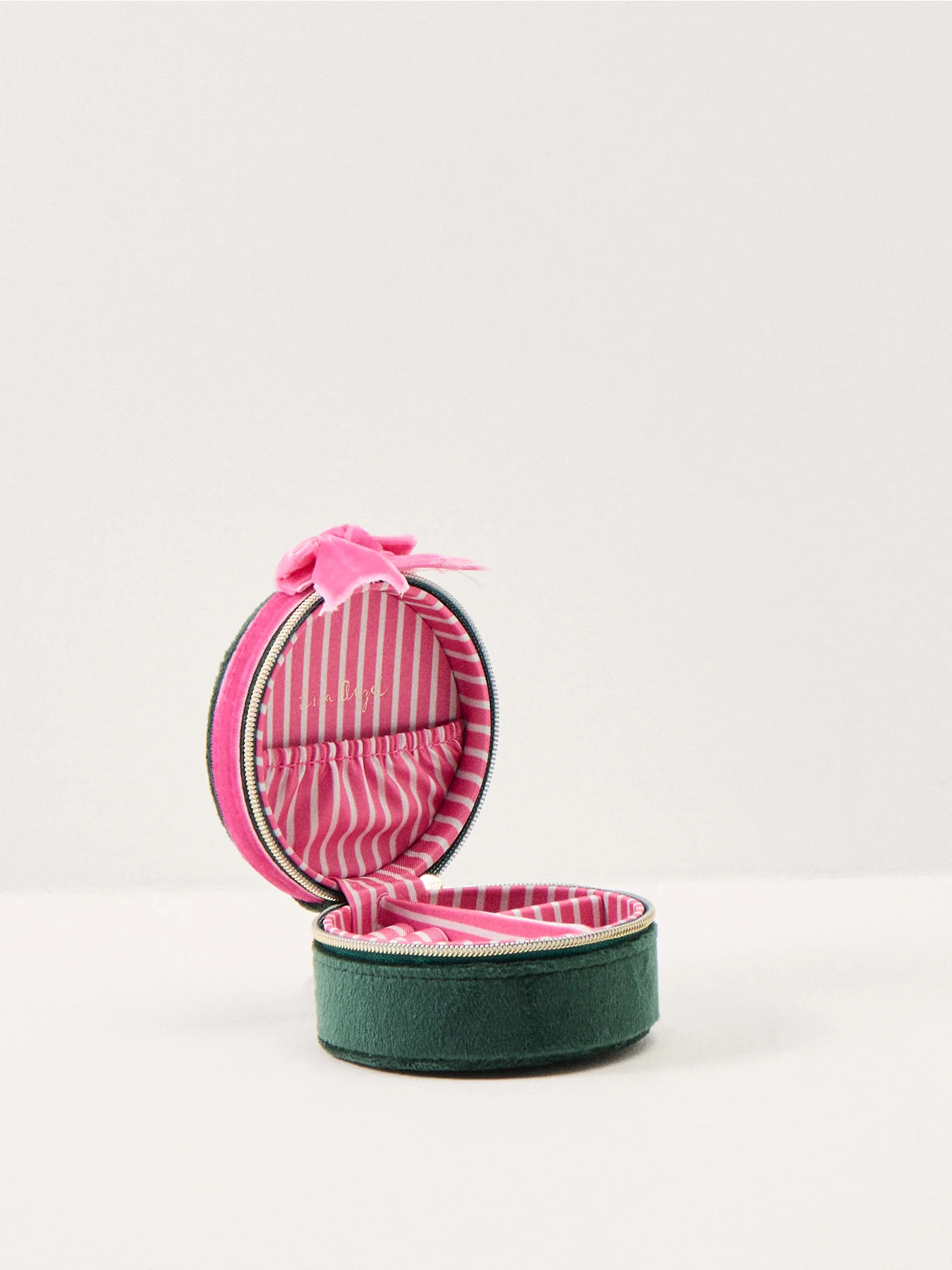 Velvet Bow Round Jewellery Case Green - Image 3