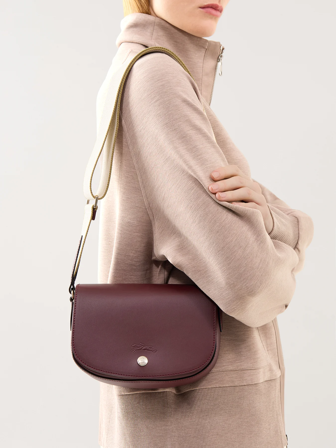 Epure Timeless Crossbody Bag Burgundy - Image 2