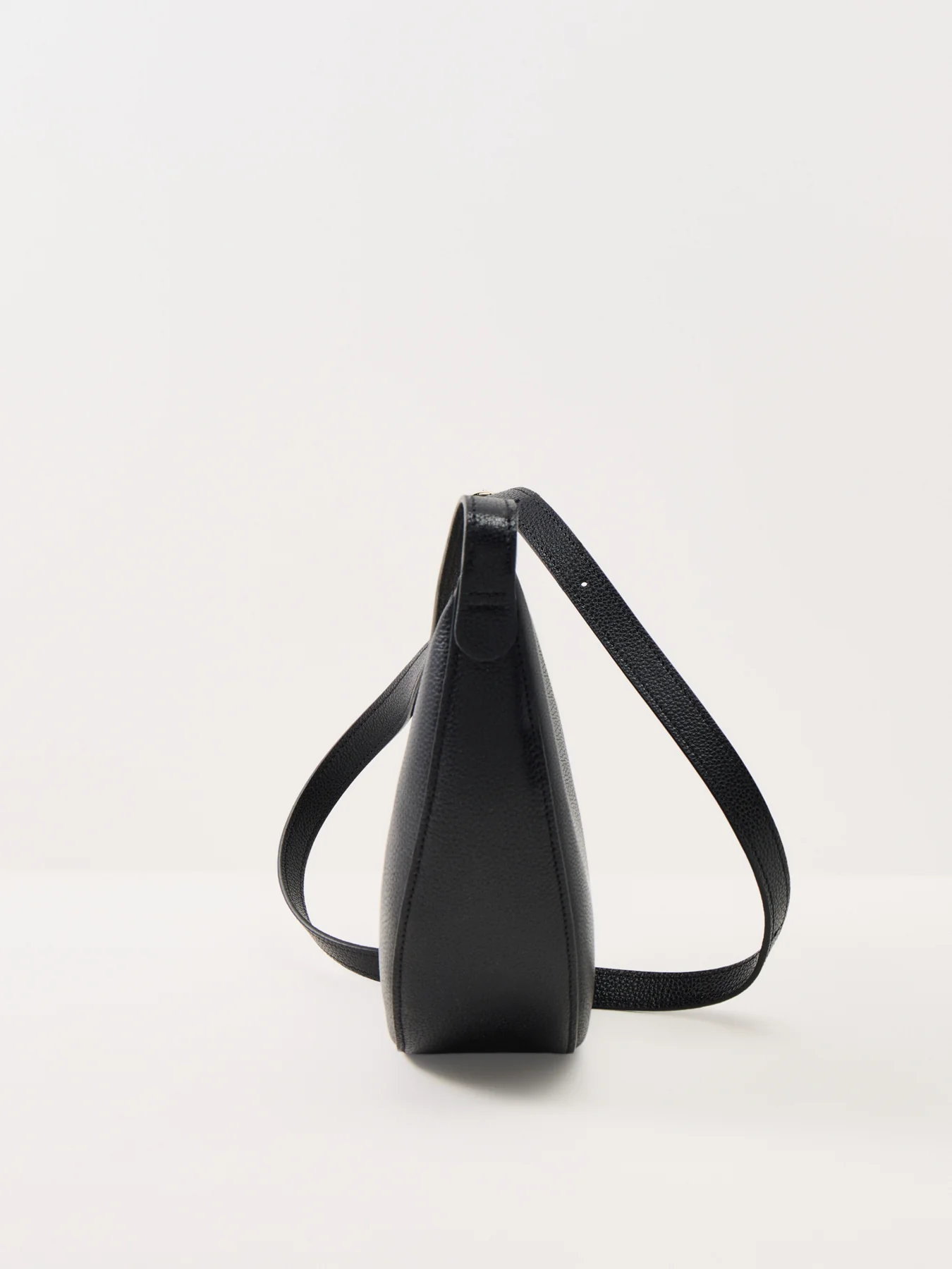 Le Foulonné Small Leather Crossbody Bag Black - Image 4