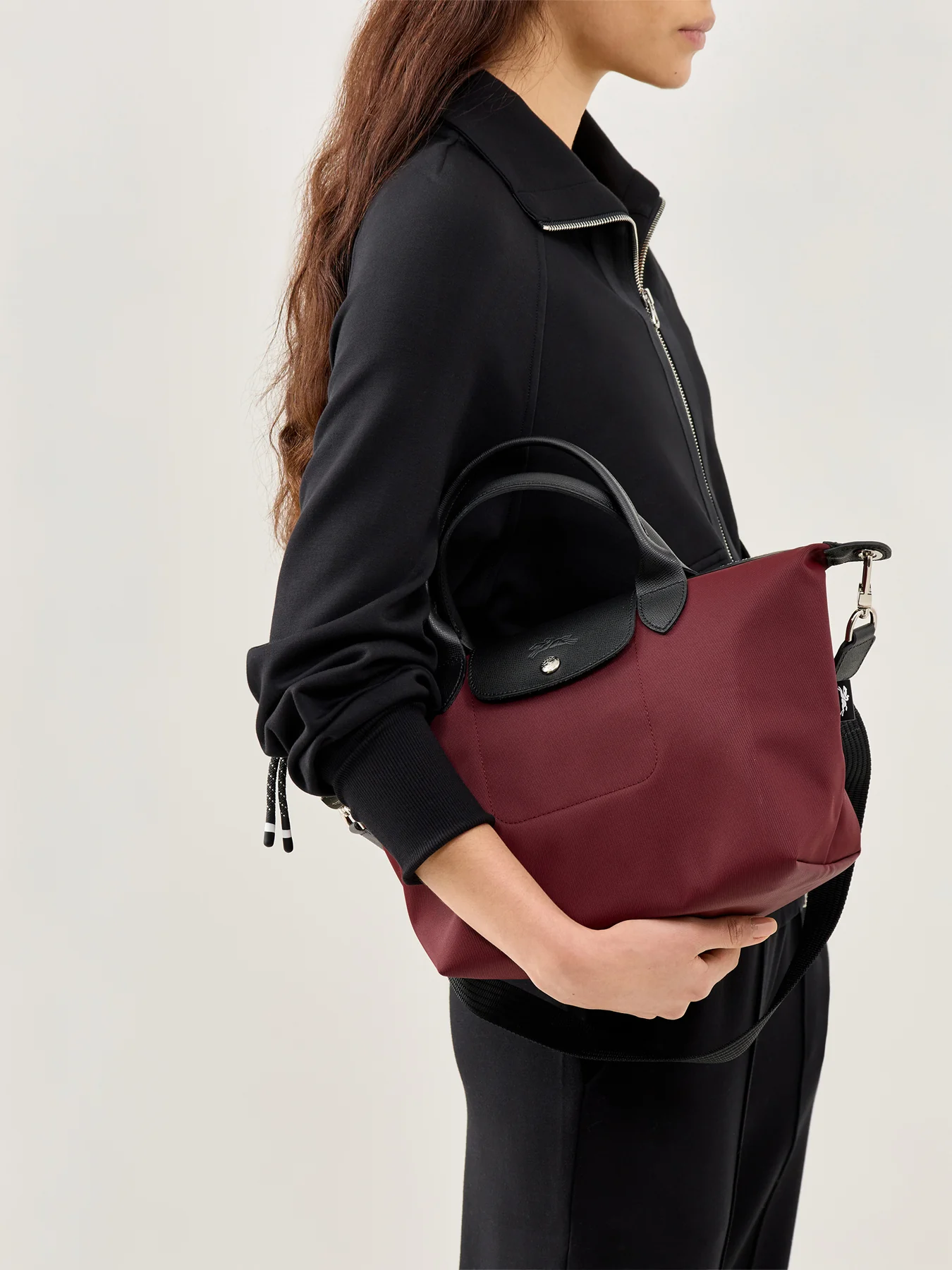 Le Pliage Energy Small Handbag Burgundy - Image 2