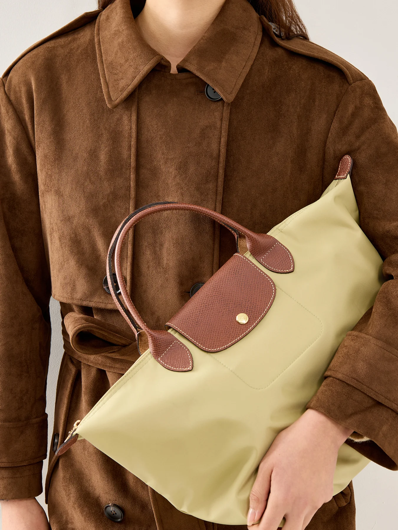 Le Pliage Medium Nylon Handbag Pistachio - Image 2