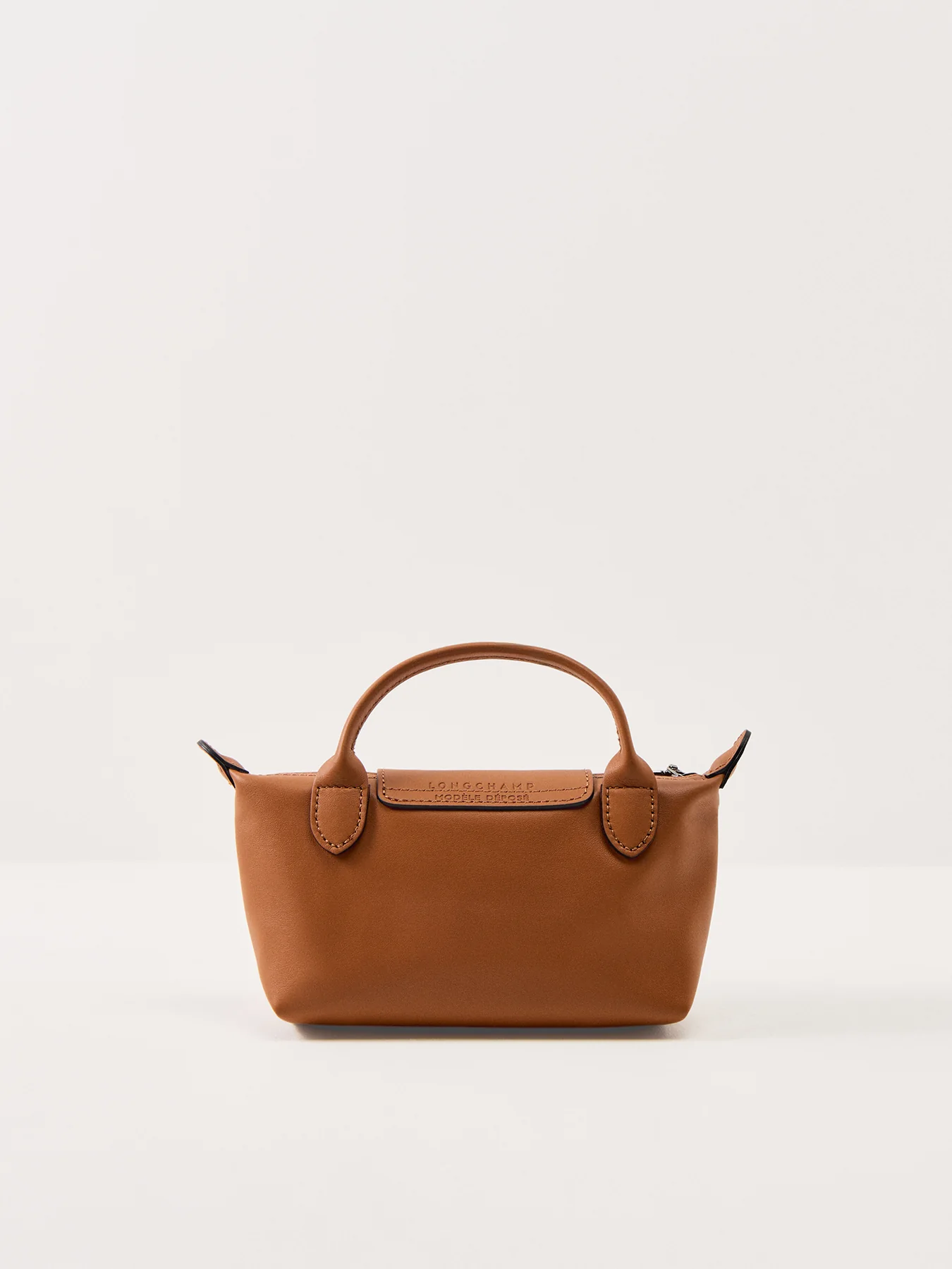 Le Pliage Xtra Extra-Small Leather Pouch Cashew - Image 3
