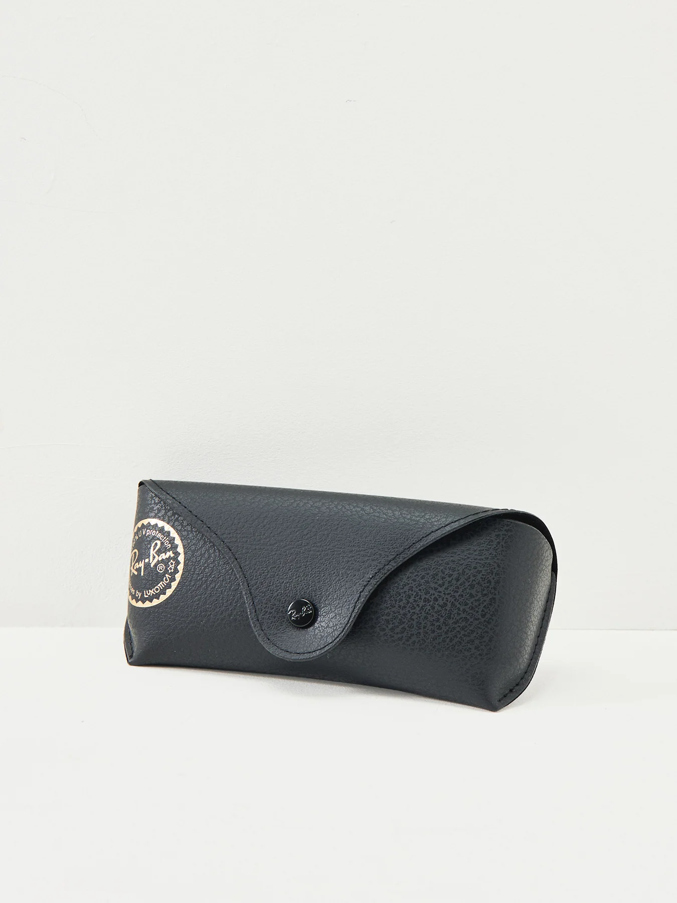 Oval Tinted Sunglasses Black - Image 4