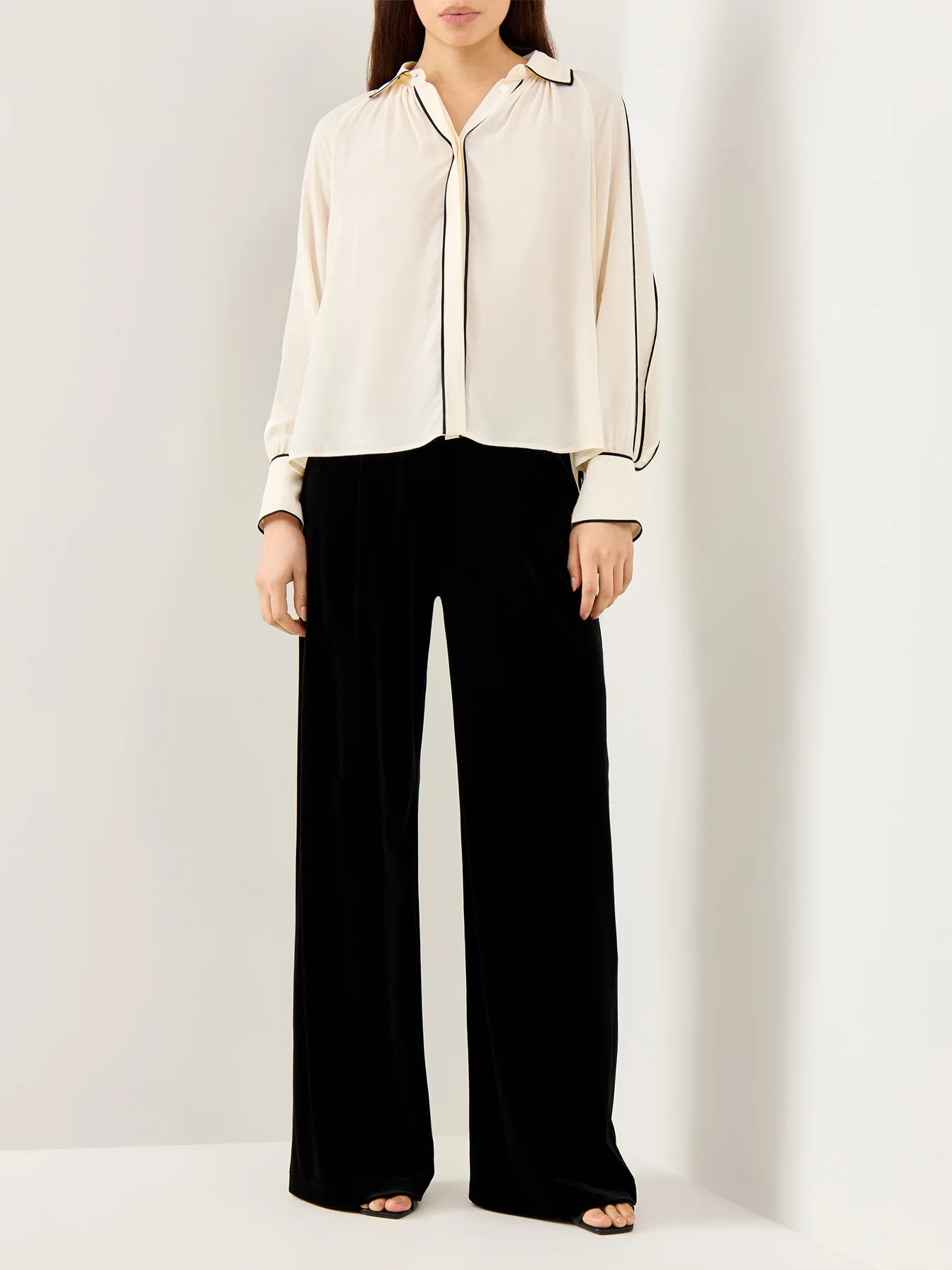 Bea Contrast Edge Chiffon Blouse - Image 2