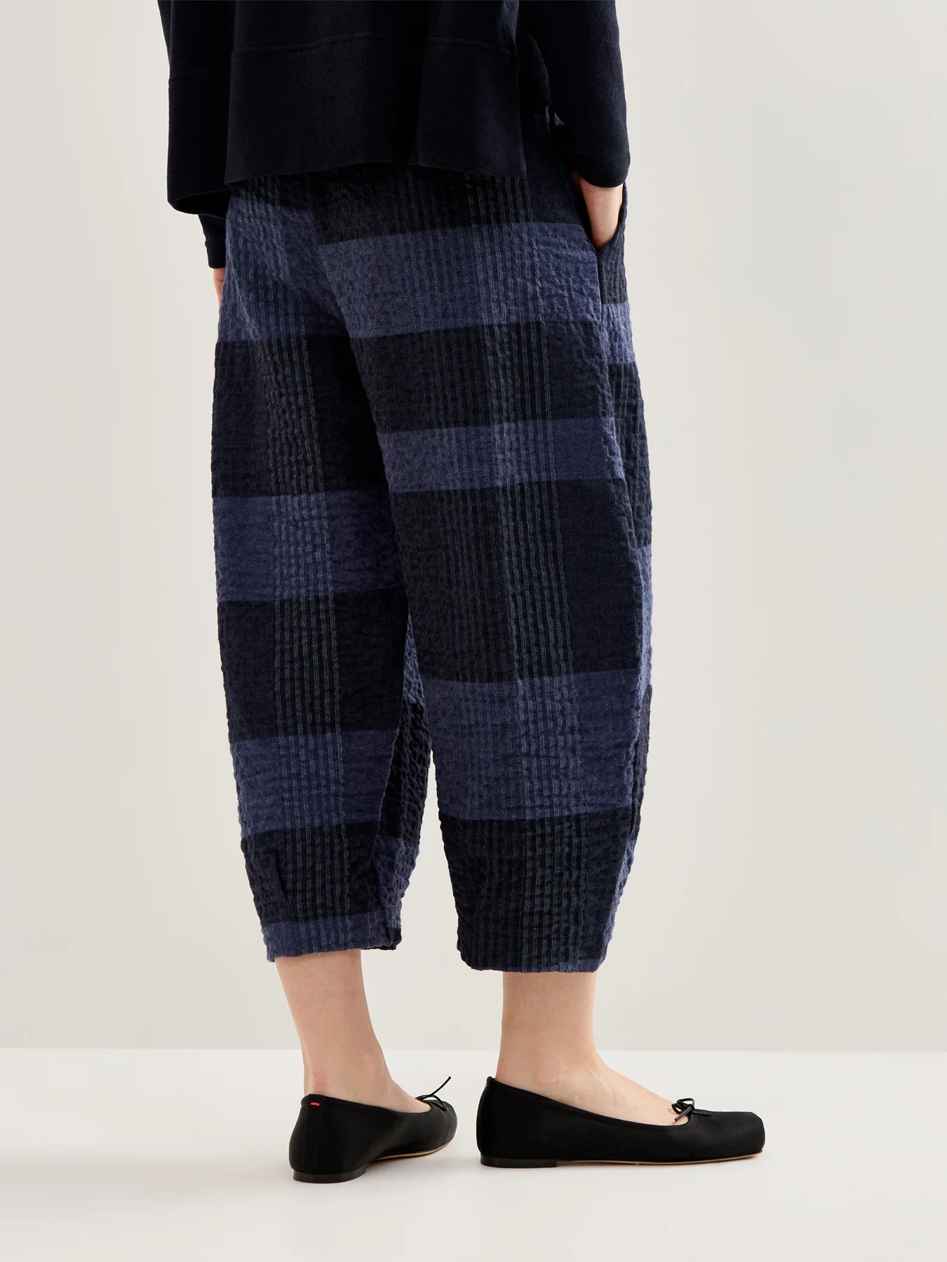 Check Barrel Leg Trousers Grey - Image 5