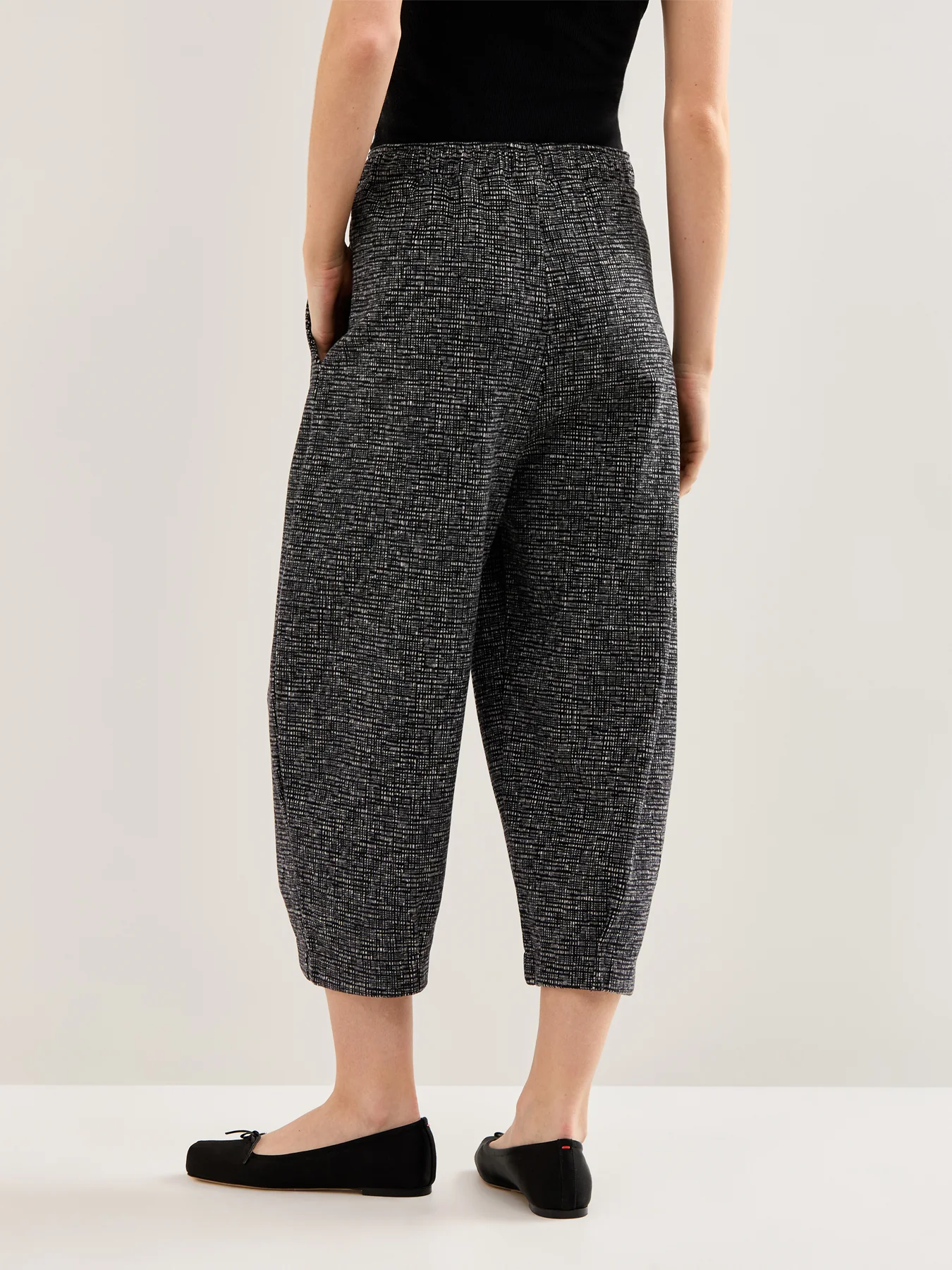 Textured Barrel Leg Trousers Black - Image 5